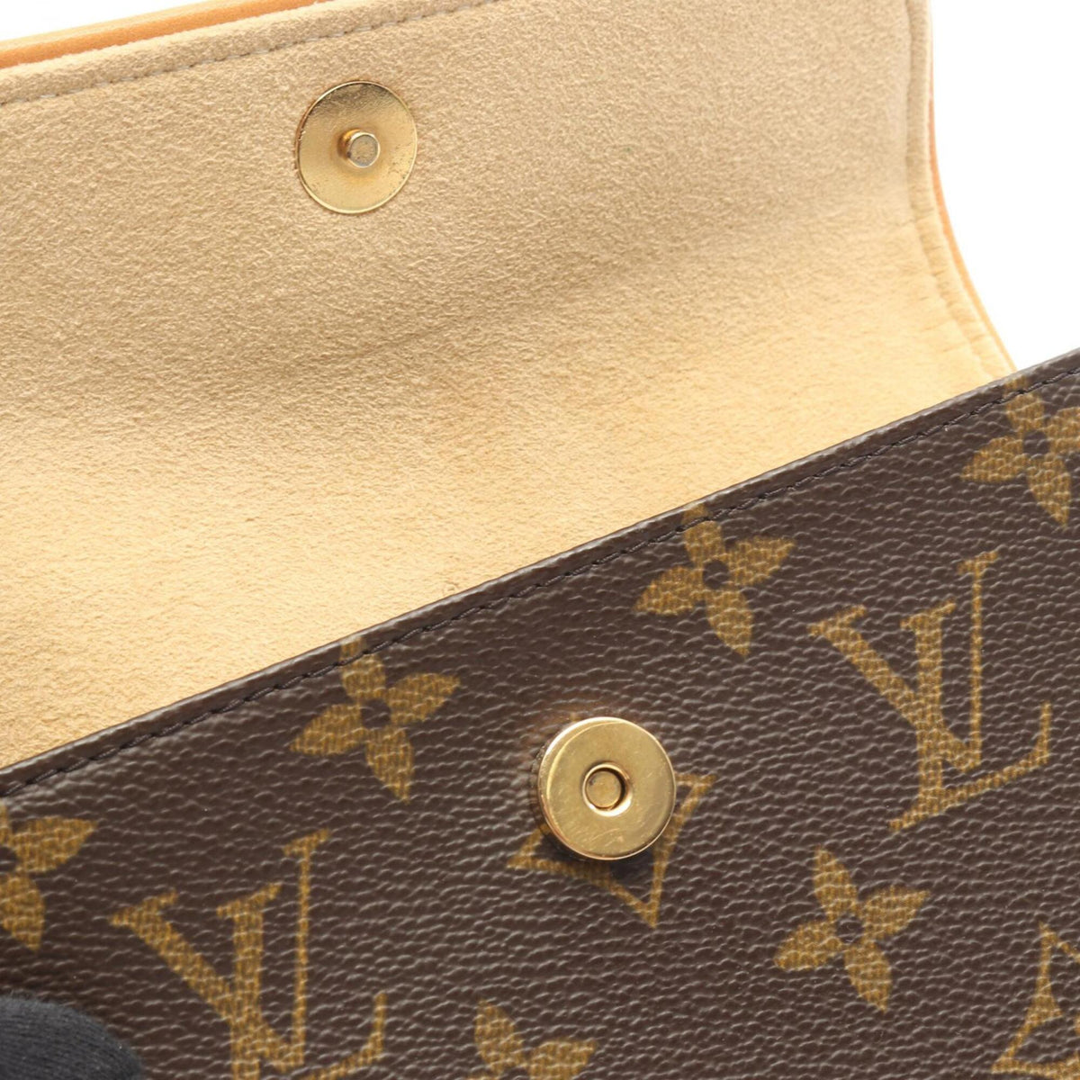 Louis Vuitton Brown Coated Canvas Leather Fanny Pack Handbag (Pre-Owned)