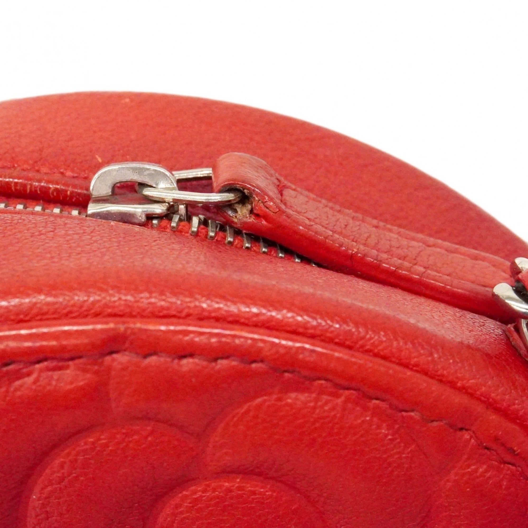 Chanel Red Color Leather Shoulder Bag (Pre-Owned)