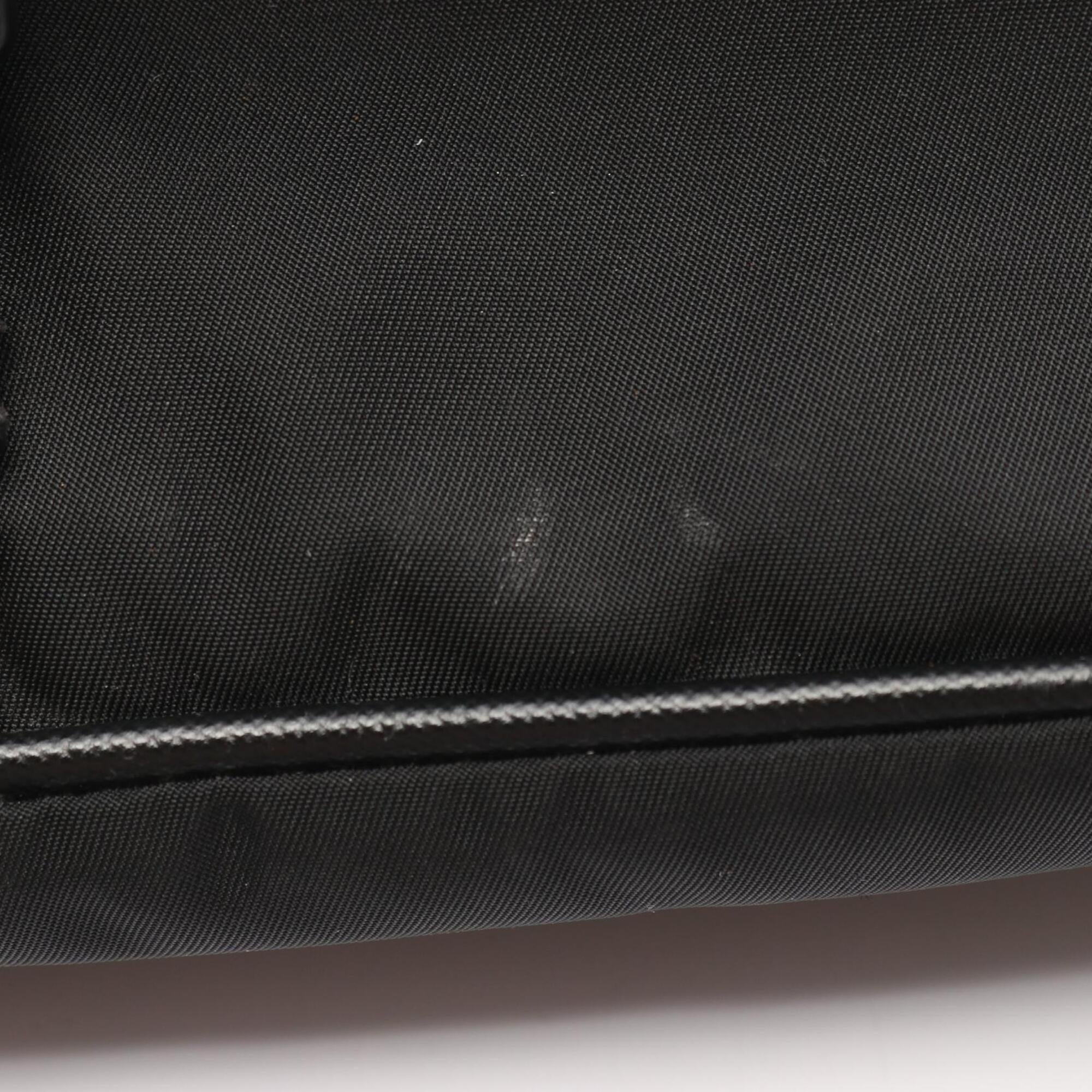 Prada Black Nylon Handbag Shoulder Bag (Pre-Owned)