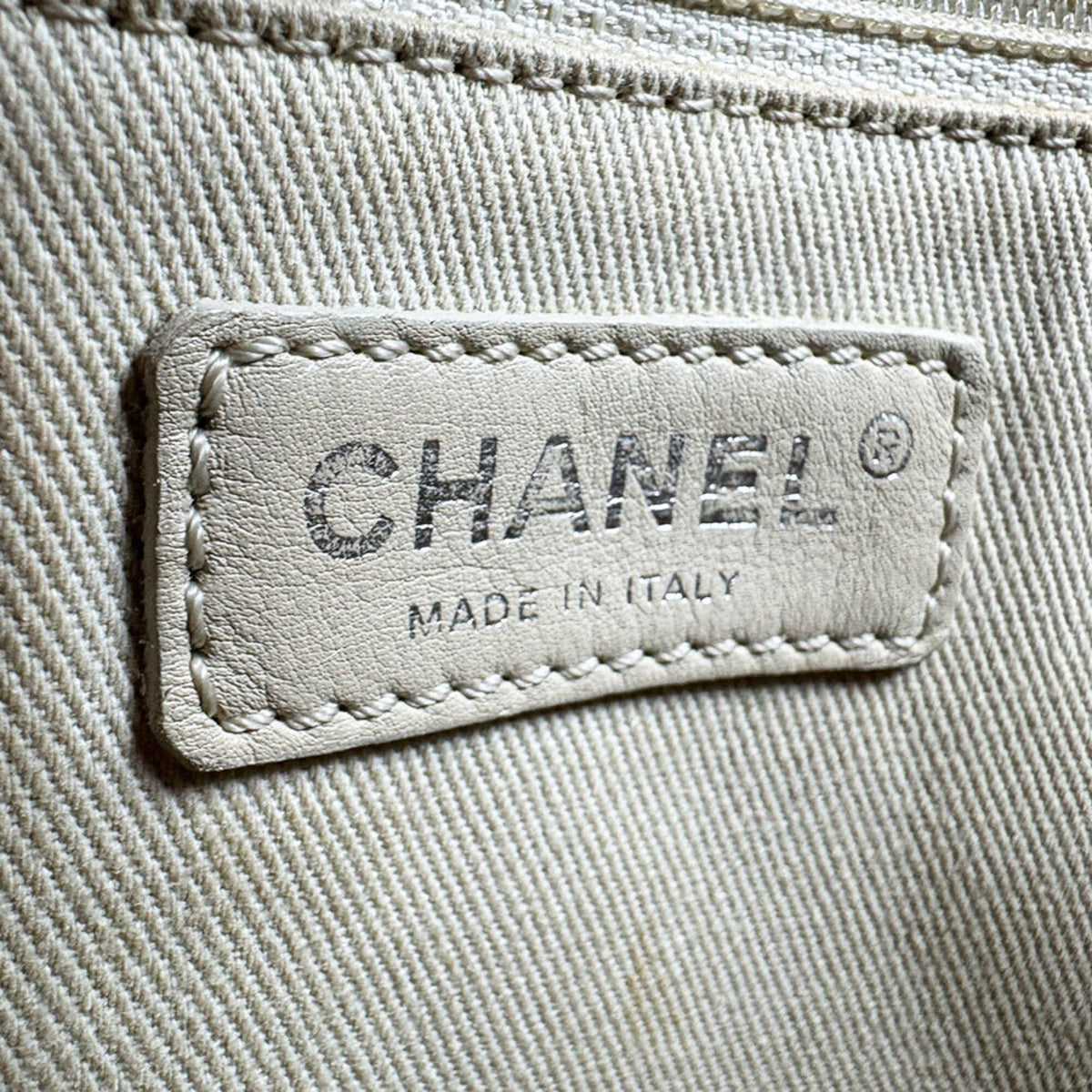 Chanel Pink Grained Calfskin Handbag (Pre-Owned)