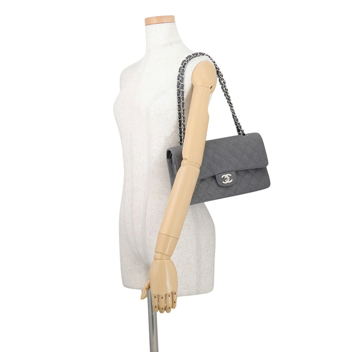 Chanel Matelasse Gray Canvas Shoulder Bag (Pre-Owned)