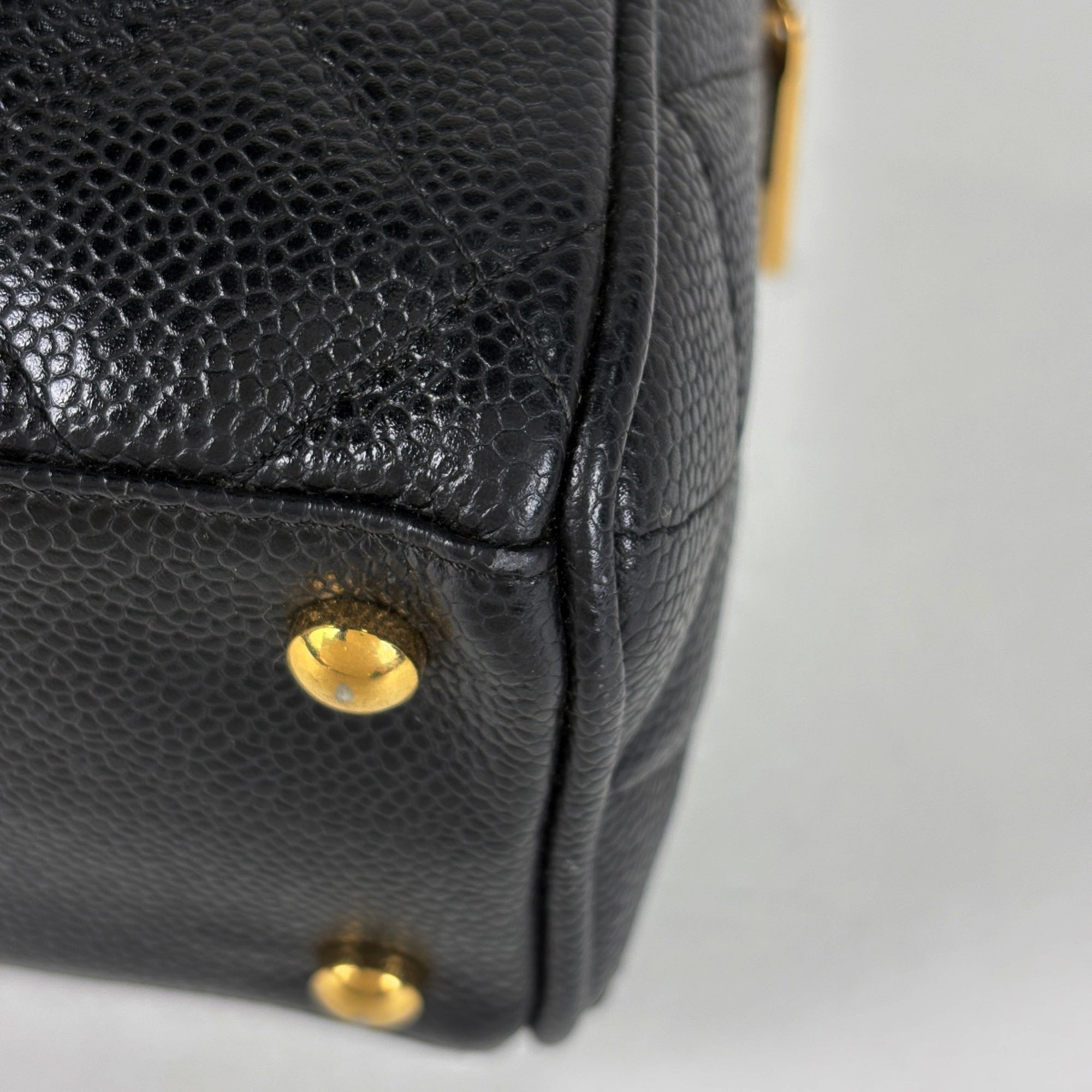 Chanel Black Grained Calfskin Handbag (Pre-Owned)