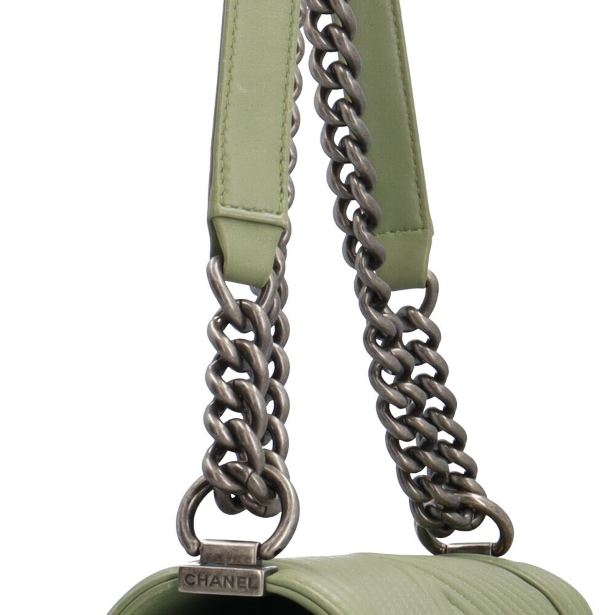 Chanel Green Leather Shoulder Bag (Pre-Owned)