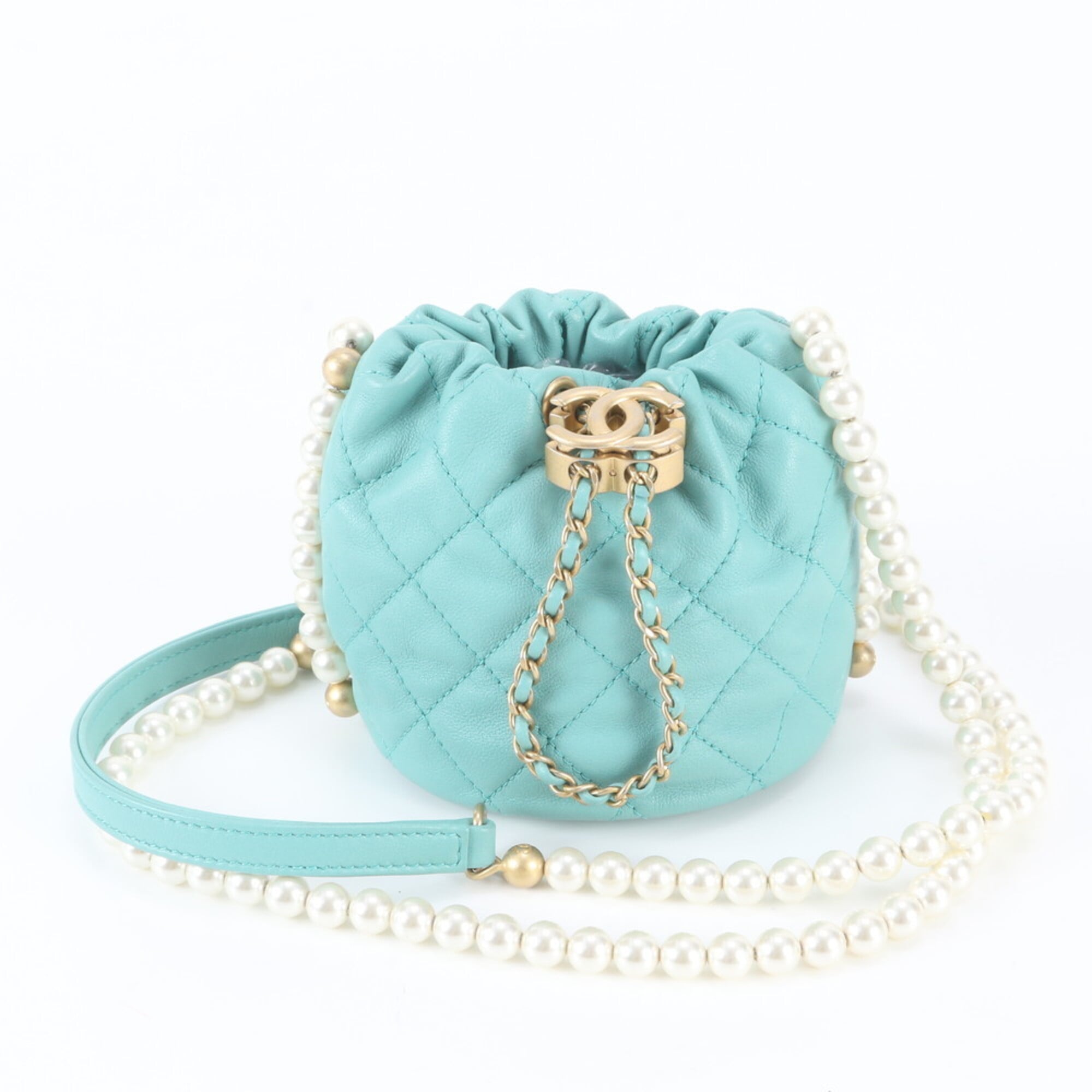 Chanel Blue Leather Shoulder Bag (Pre-Owned)