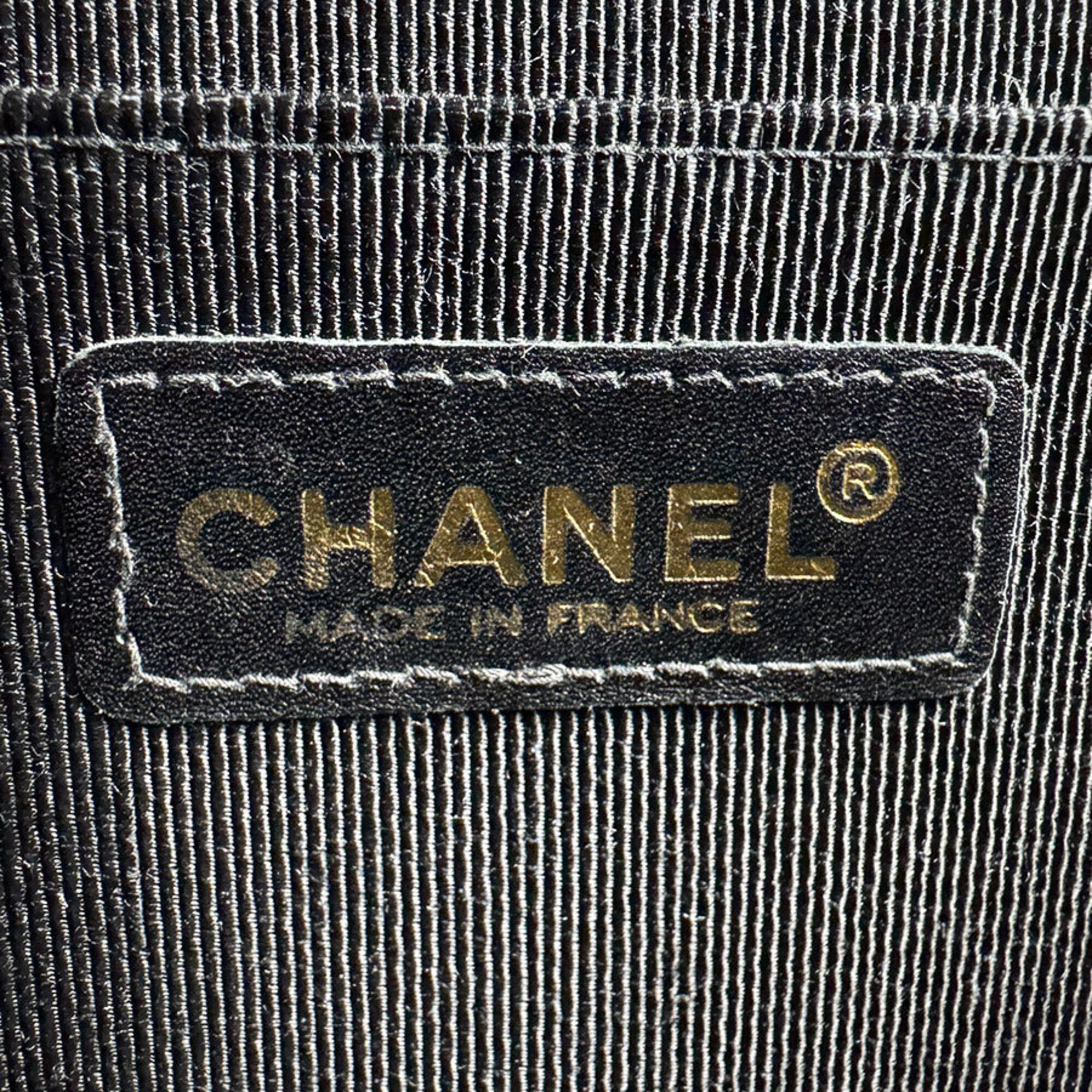 Chanel Beige Black Leather Shoulder Bag (Pre-Owned)