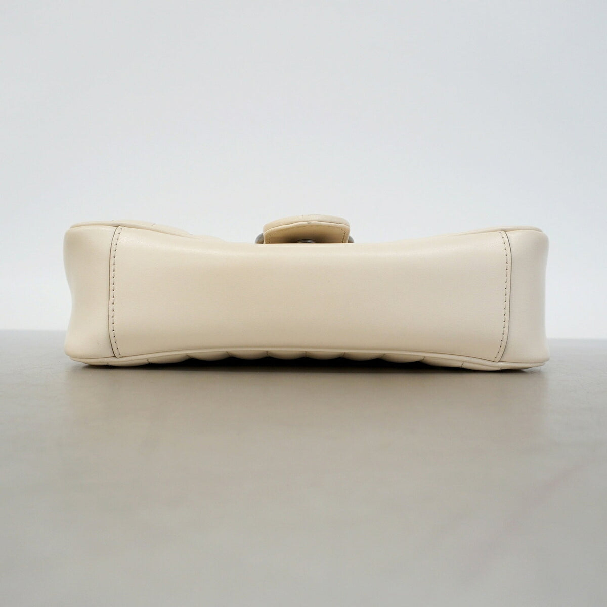 Gucci Ivory Leather Shoulder Bag (Pre-Owned)