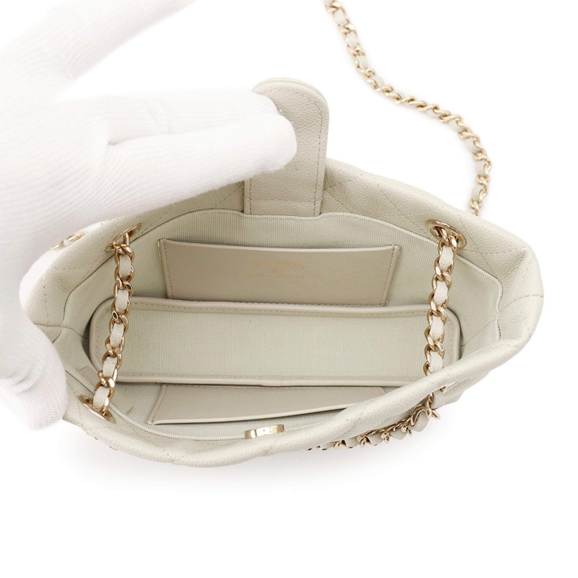 Chanel Matelasse Light Gray Grained Calfskin Handbag Shoulder Bag (Pre-Owned)