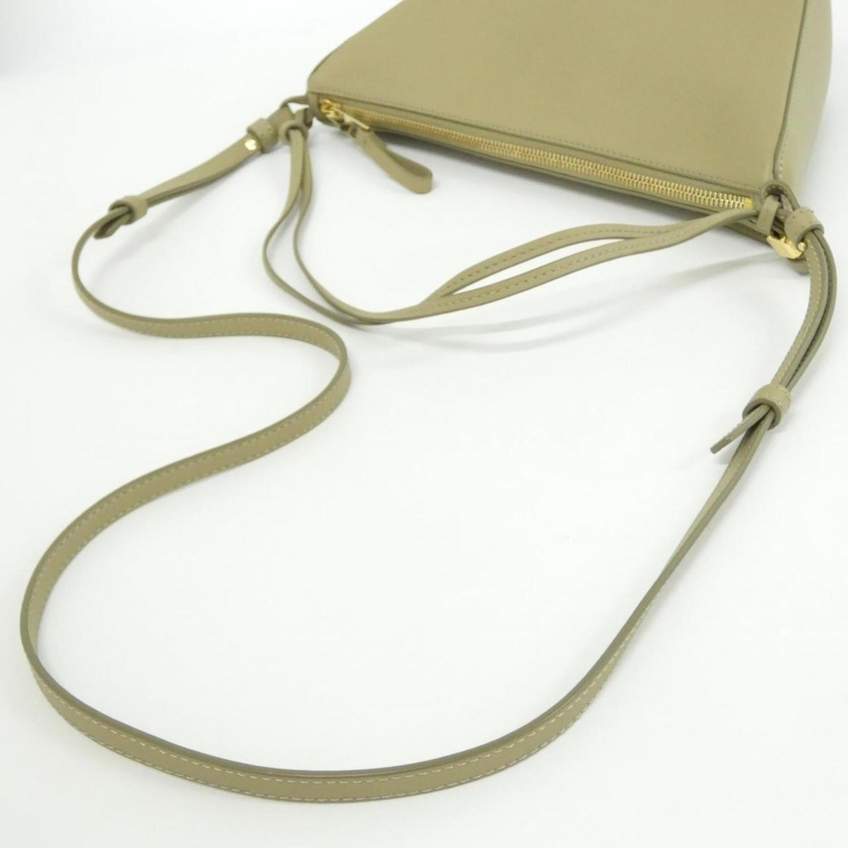 Loewe Green Leather Handbag Shoulder Bag (Pre-Owned)