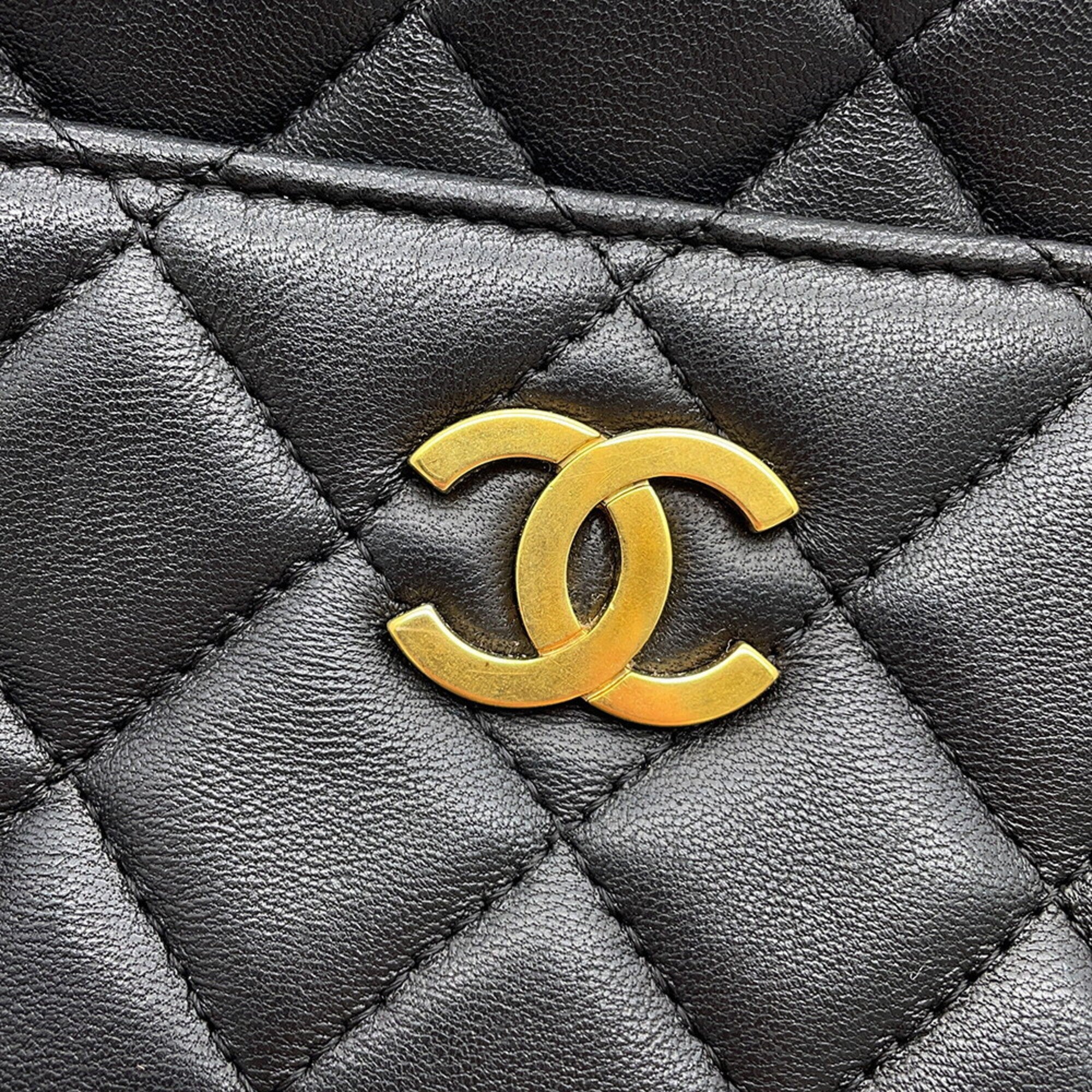 Chanel Black Leather Handbag Pochette Shoulder Bag (Pre-Owned)