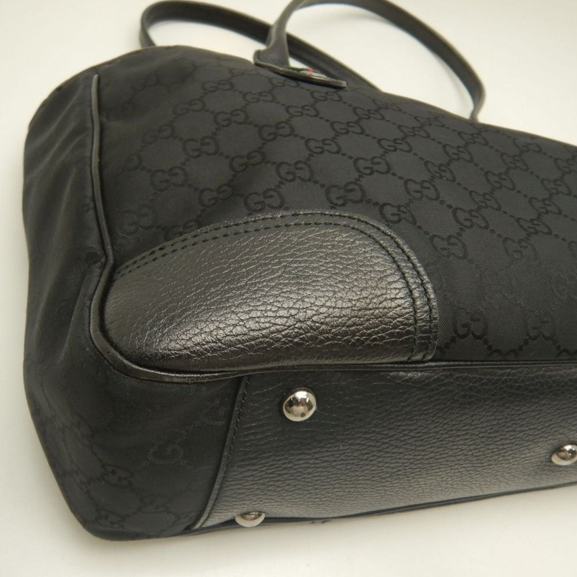 Gucci Black Nylon Canvas Leather Tote Bag (Pre-Owned)