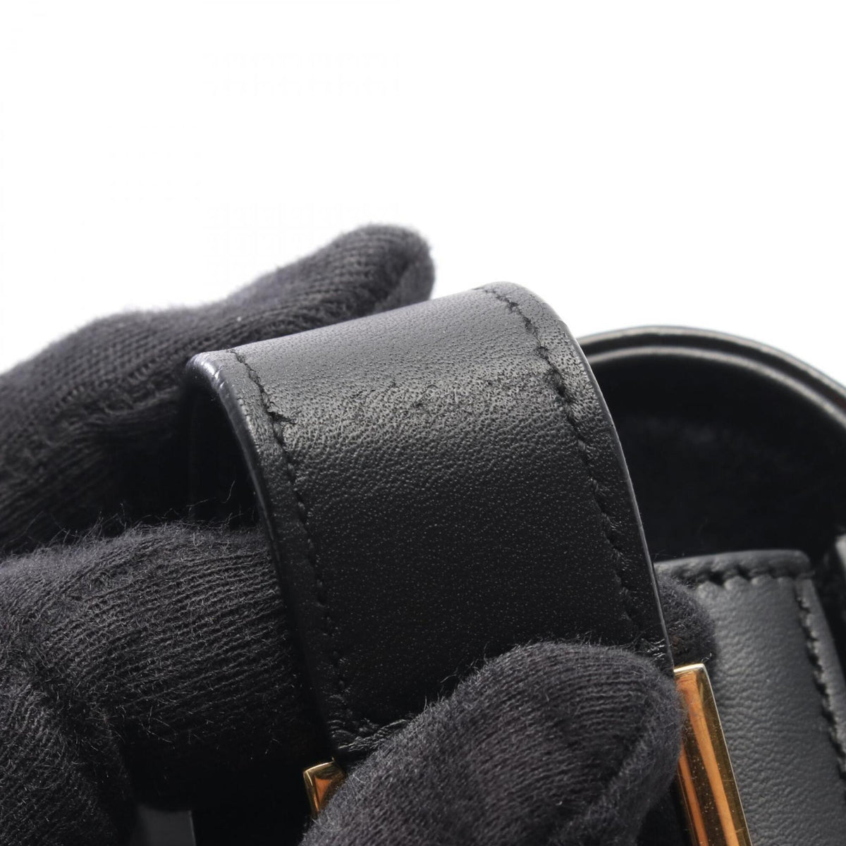 Yves Saint Laurent Black Leather Shoulder Bag (Pre-Owned)