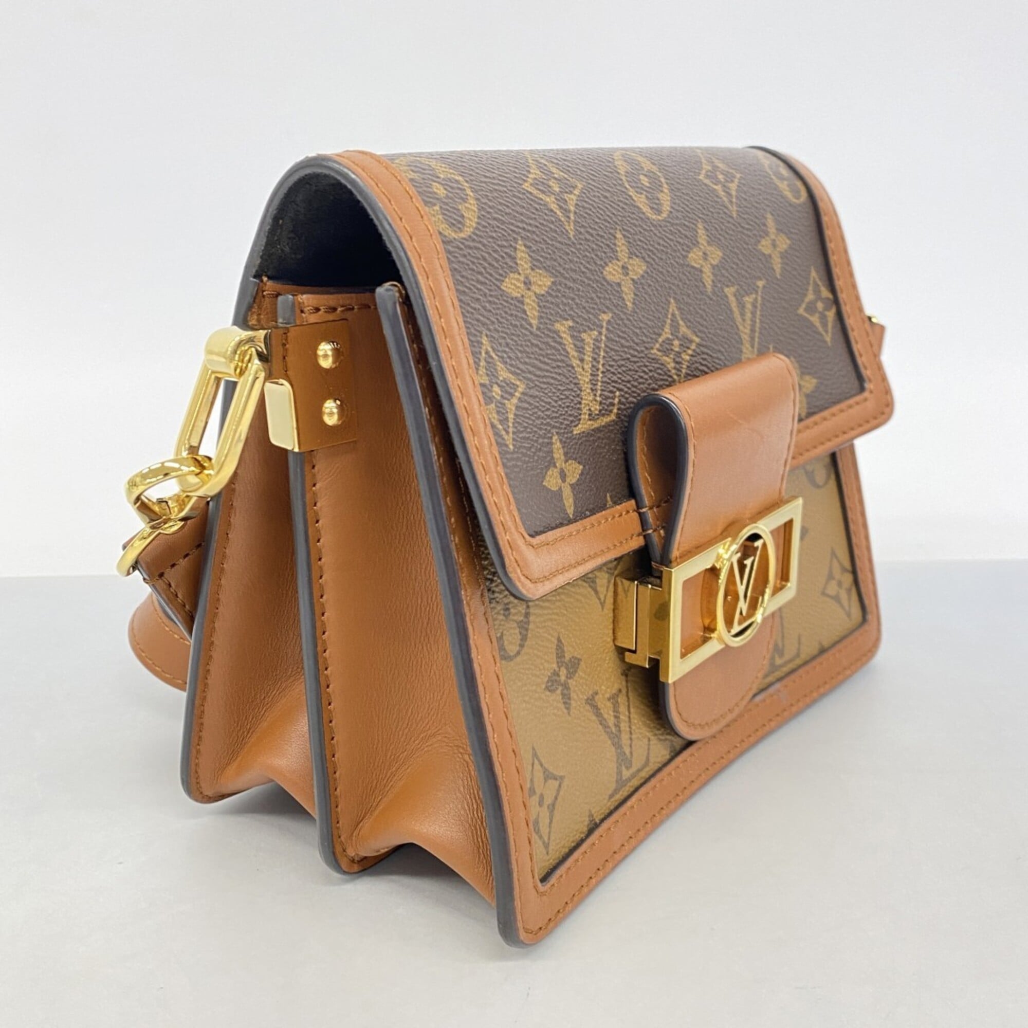 Louis Vuitton Brown Shoulder Bag (Pre-Owned)