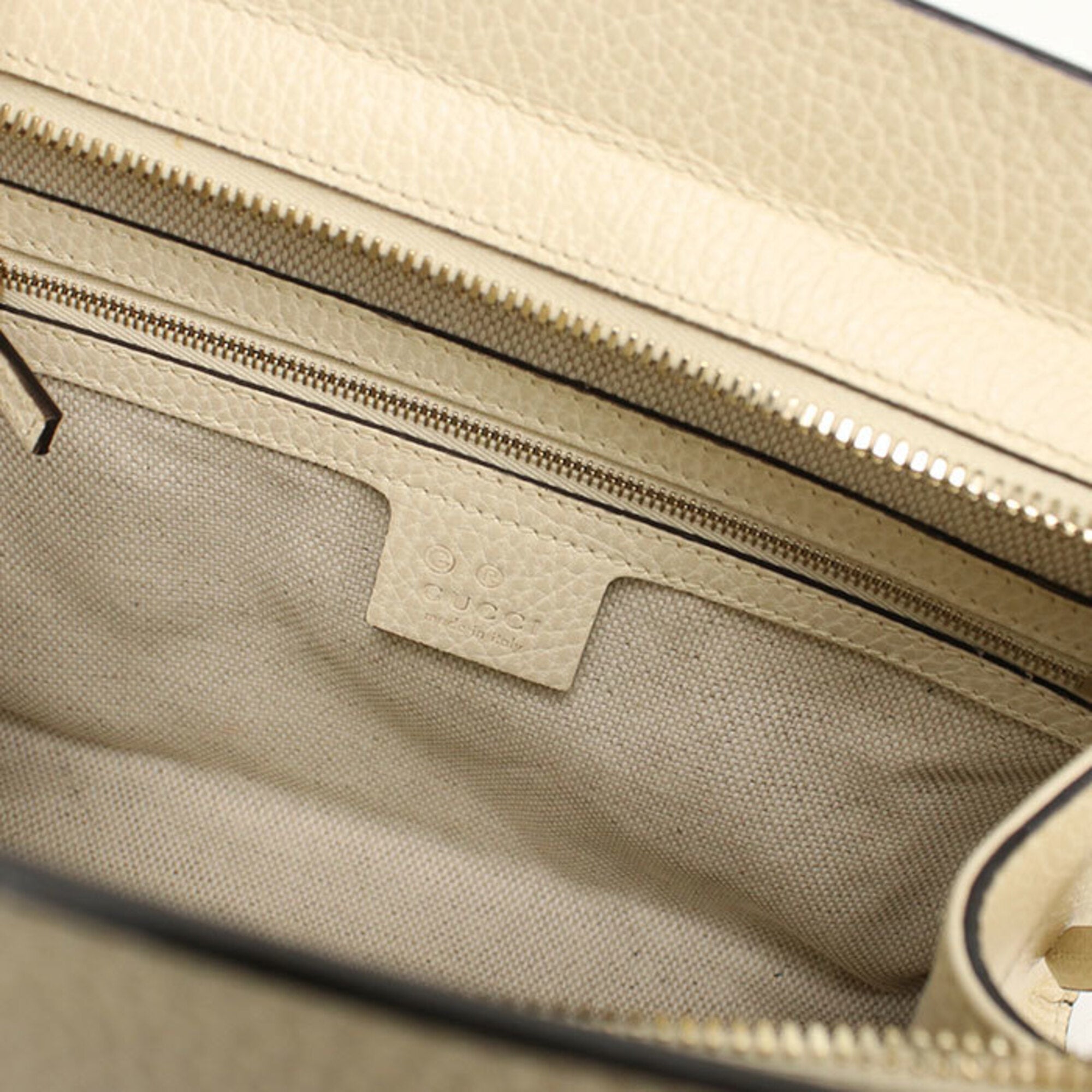 Gucci Ivory Leather Handbag (Pre-Owned)