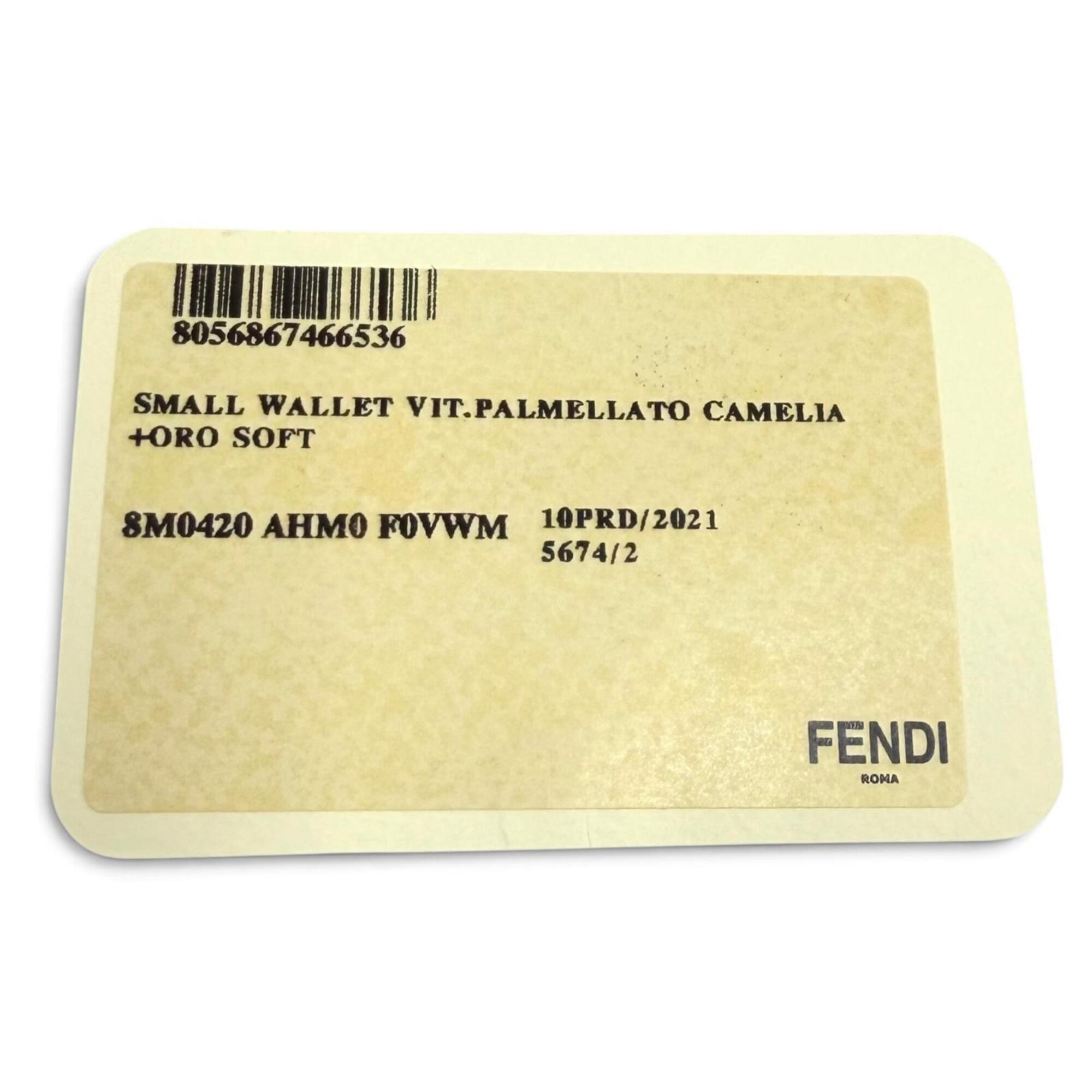 Fendi Beige Leather Wallet (Bi-Fold) (Pre-Owned)