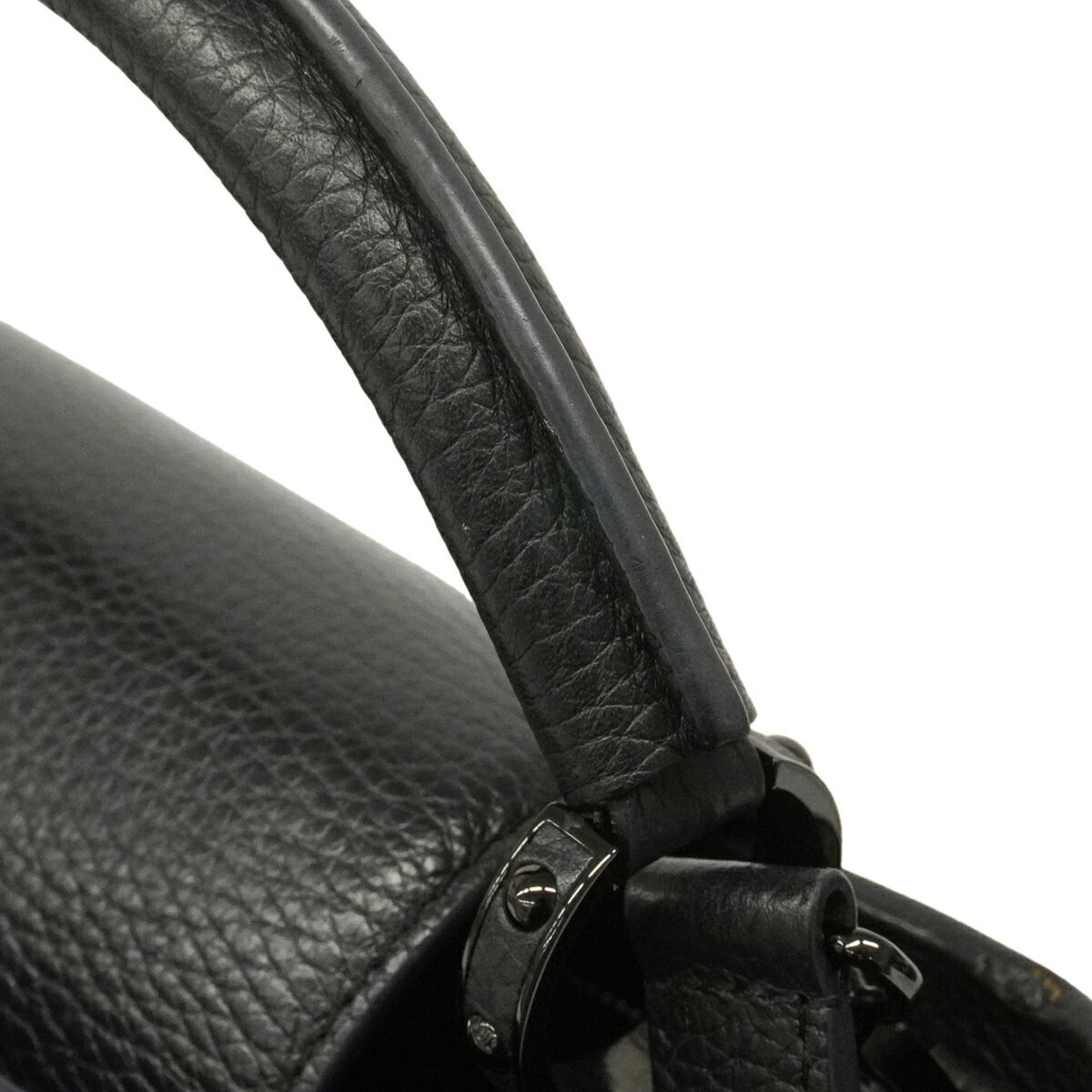 Louis Vuitton Noir Handbag (Pre-Owned)