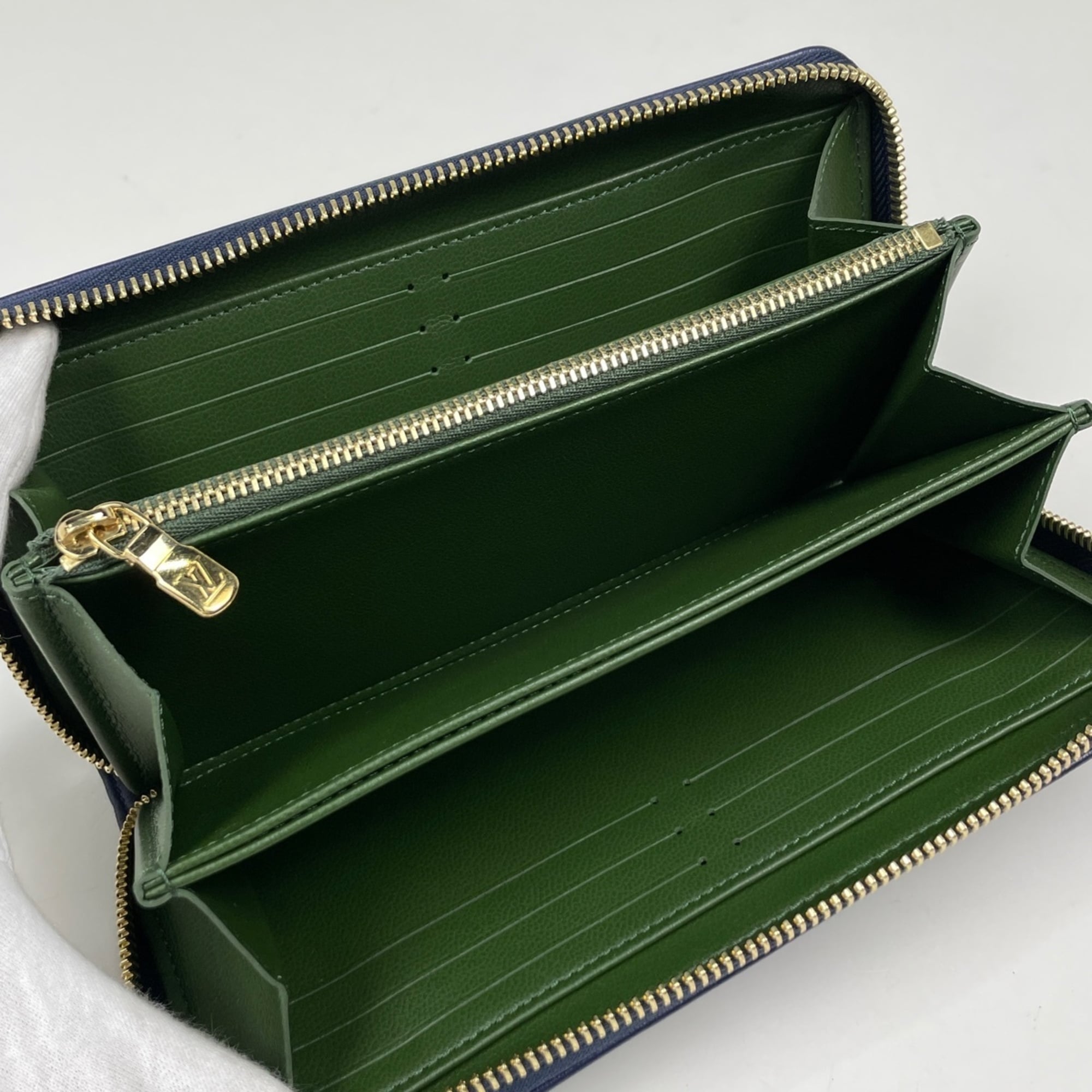 Louis Vuitton Navy Leather Long Wallet (Bi-Fold) (Pre-Owned)