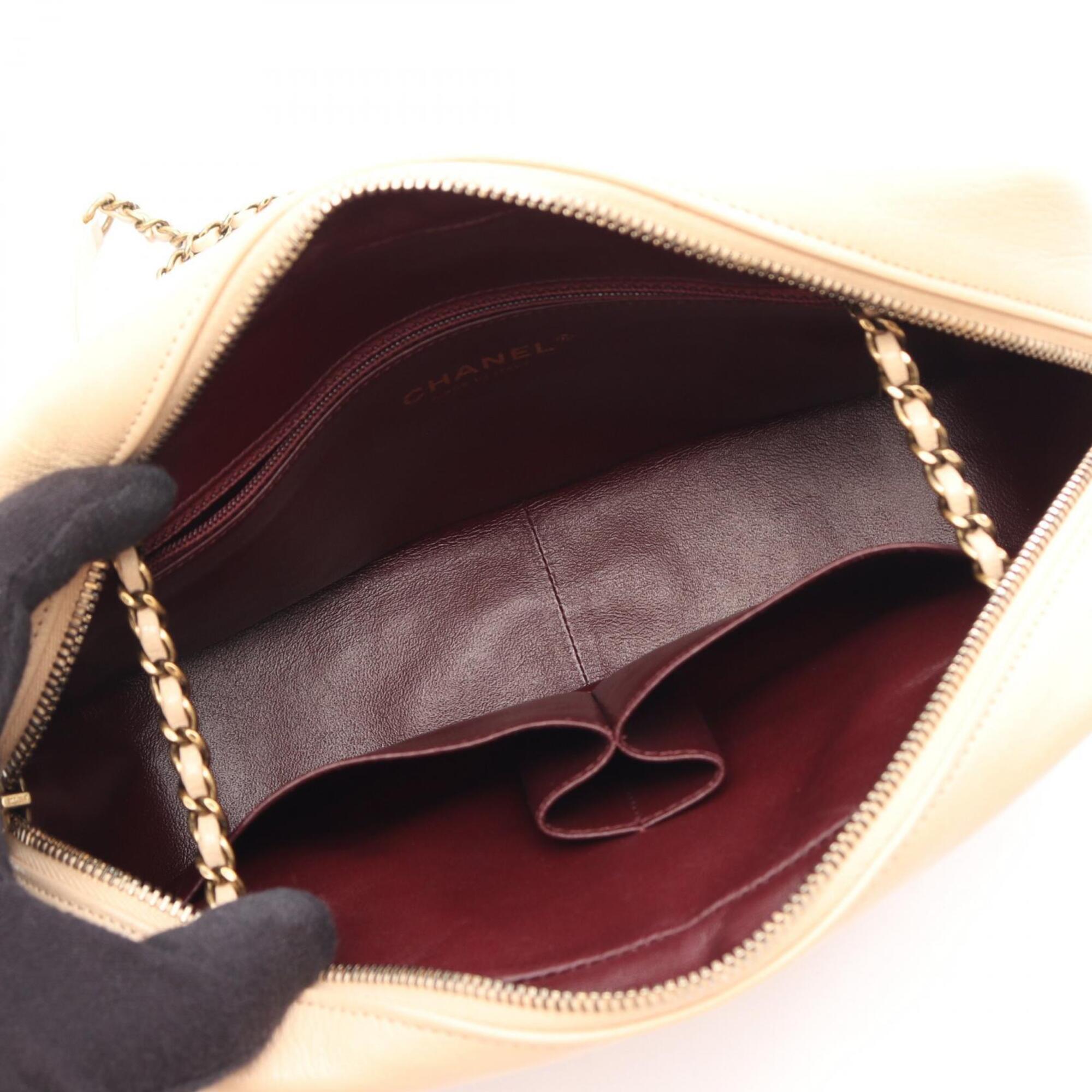 Chanel Beige Leather Handbag Shoulder Bag (Pre-Owned)