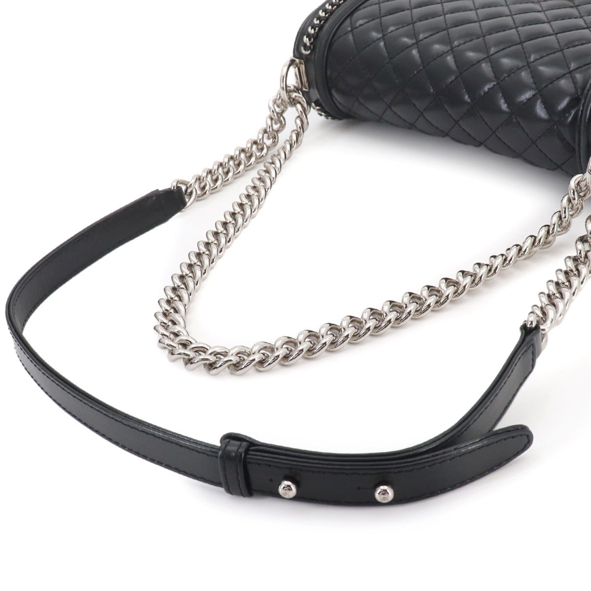 Chanel Black Leather Handbag Shoulder Bag (Pre-Owned)