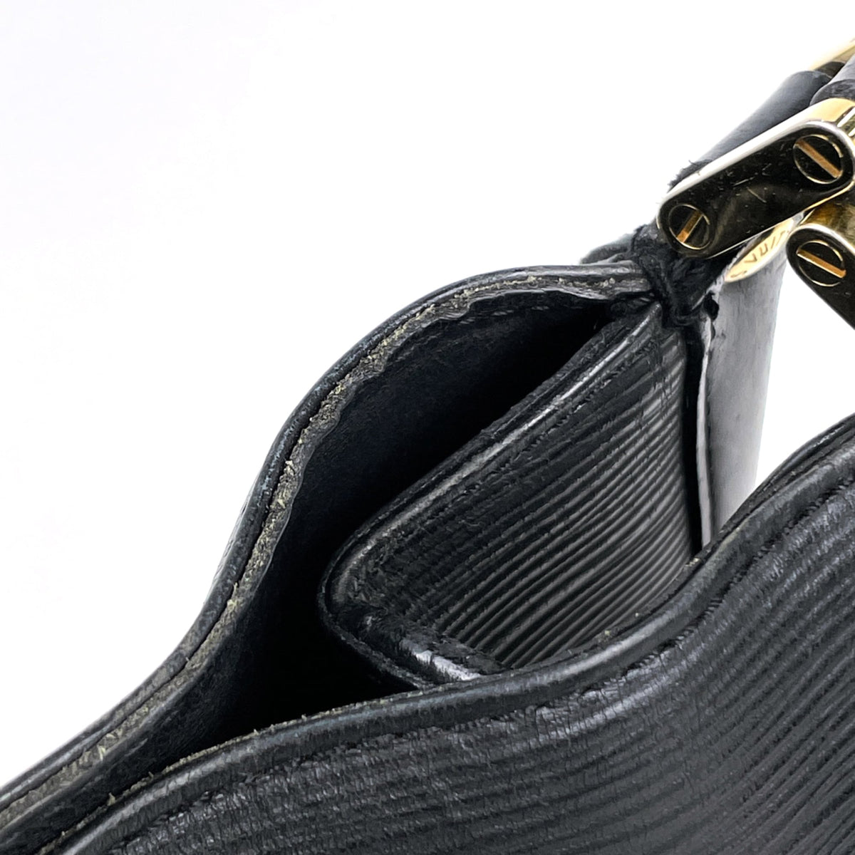 Louis Vuitton Black Noir Epi Leather Shoulder Bag (Pre-Owned)