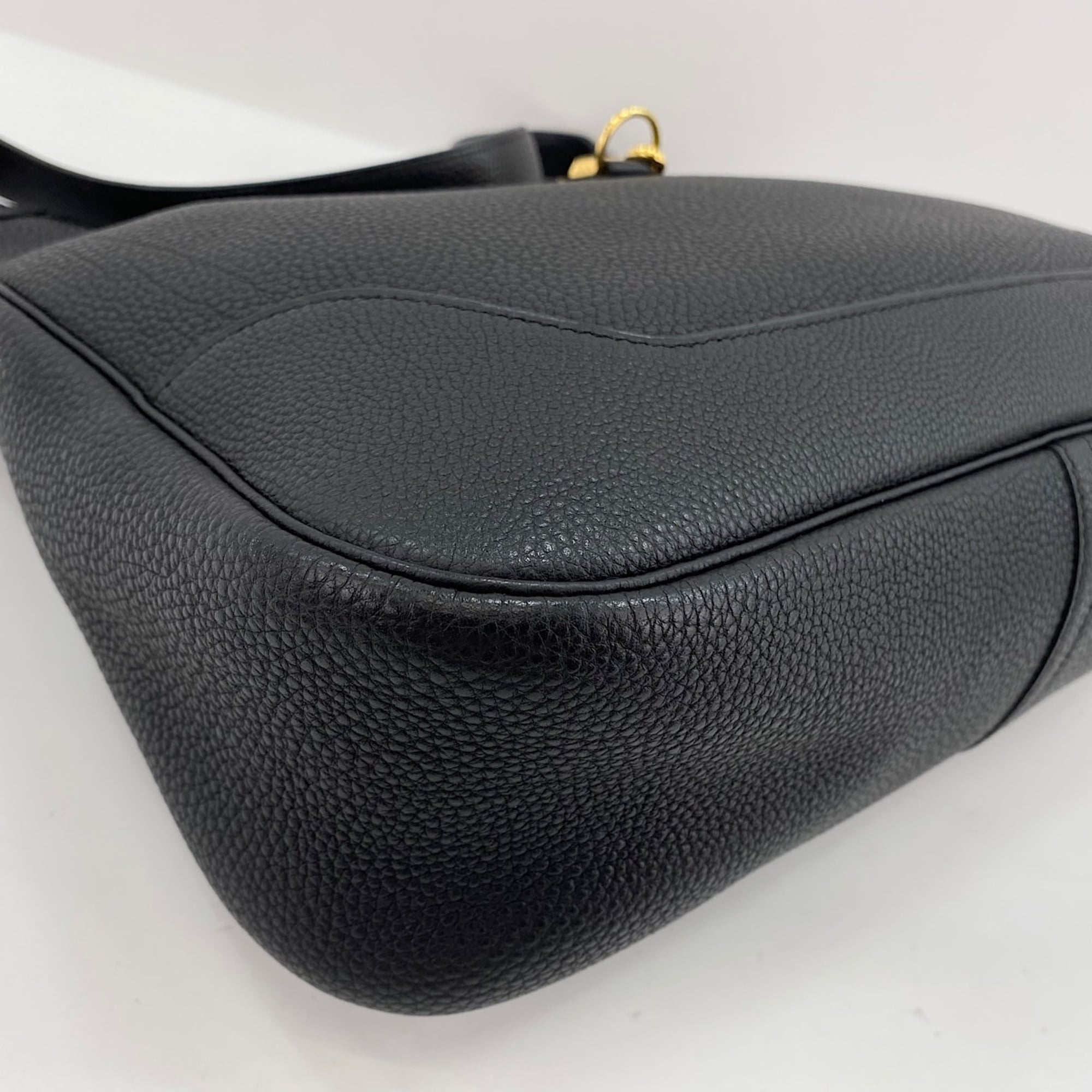Hermes Trim Black Shoulder Bag (Pre-Owned)