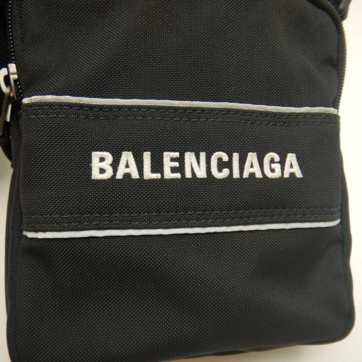 Balenciaga Black Nylon Shoulder Bag (Pre-Owned)