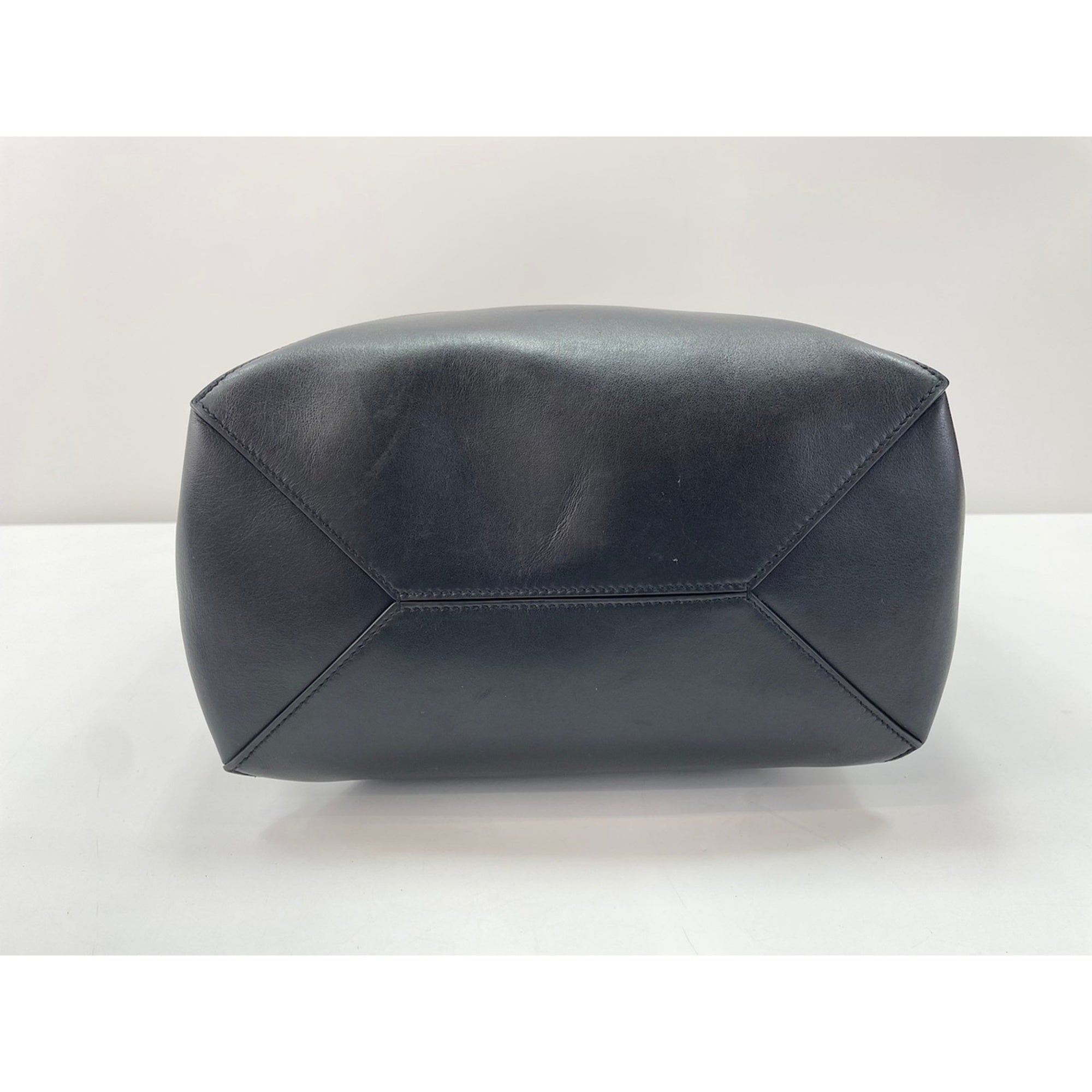 Loewe Black Tote Bag (Pre-Owned)