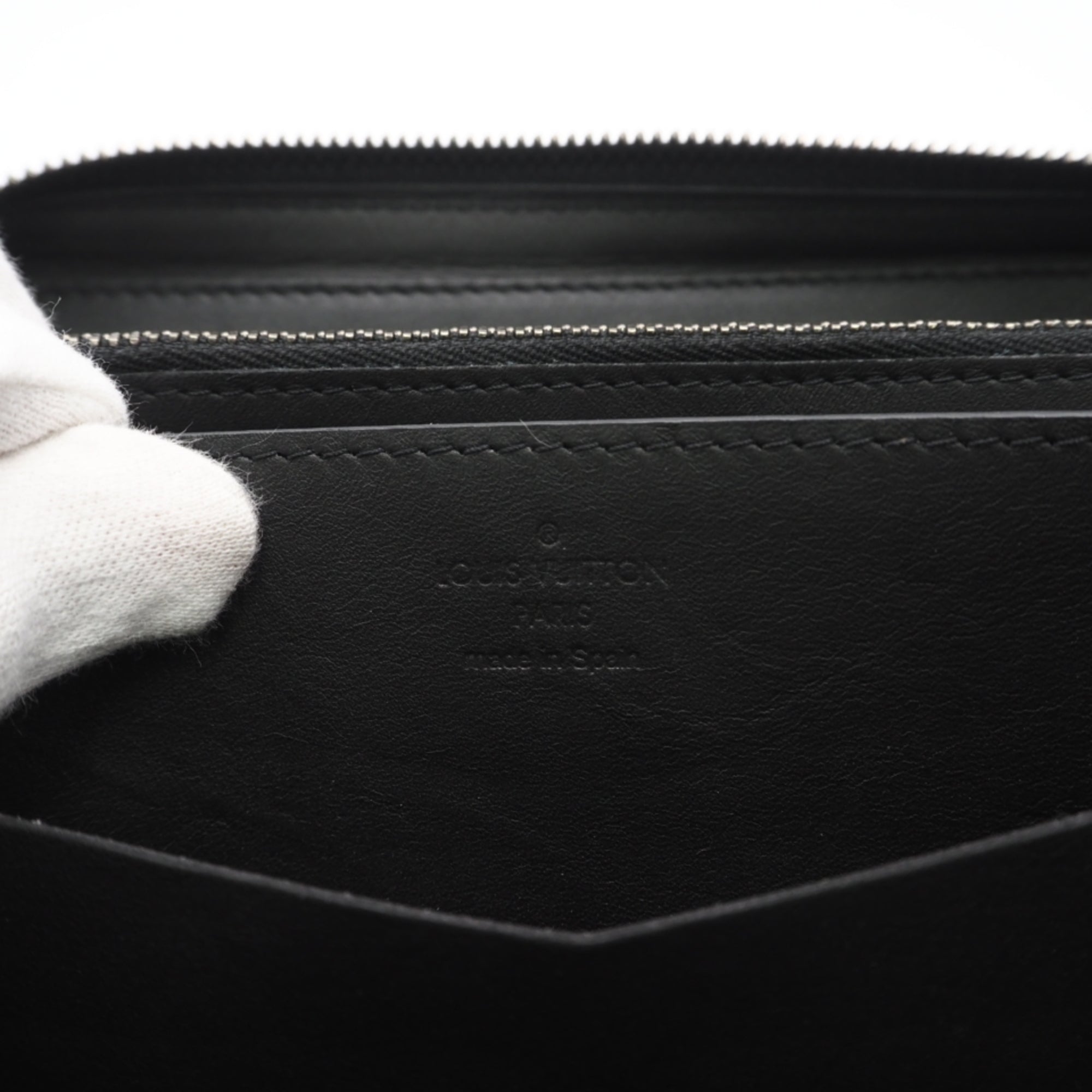 Louis Vuitton Damier Infini Black Leather Long Wallet (Bi-Fold) (Pre-Owned)
