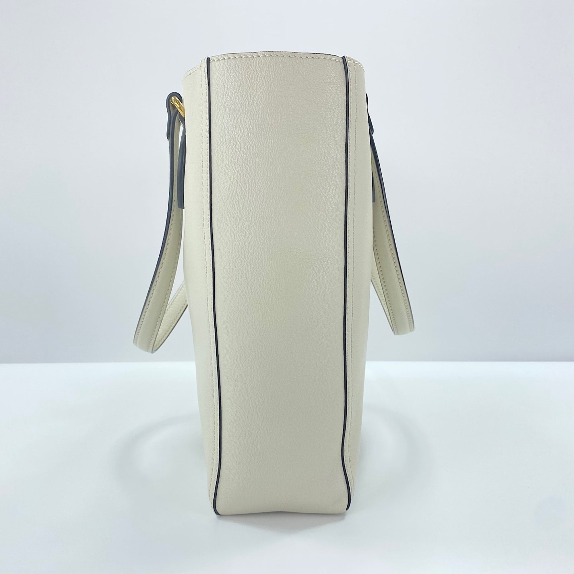 Gucci Gg Marmont White Tote Bag (Pre-Owned)