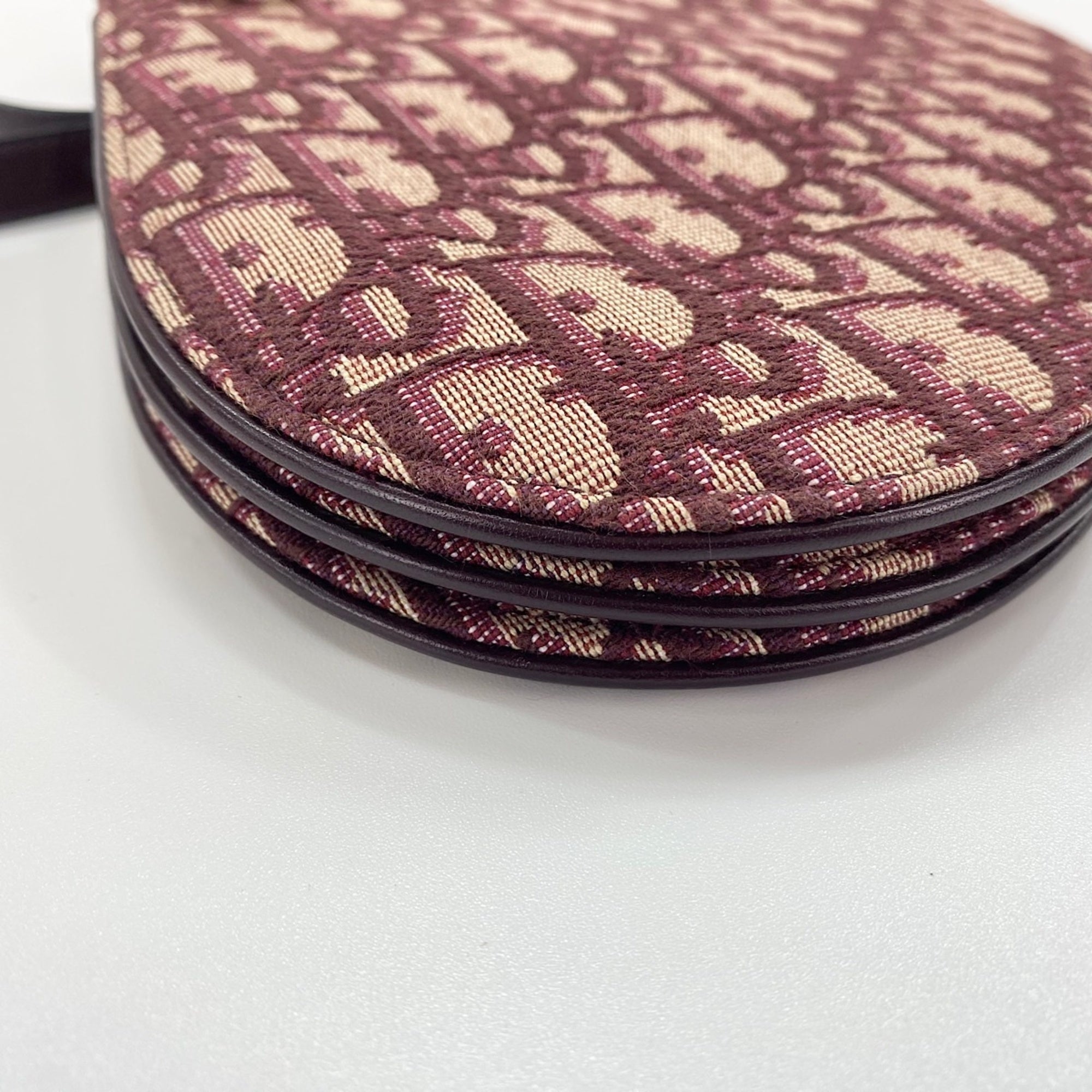 Christian Dior Trotter Red Color Wine Trotter Shoulder Bag (Pre-Owned)