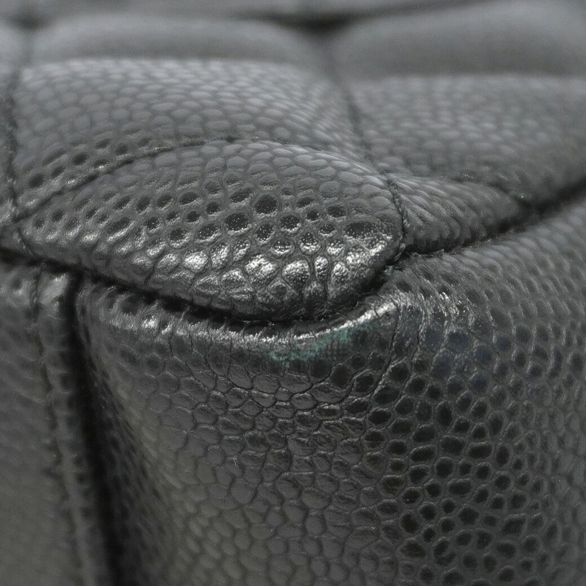 Chanel Black Grained Calfskin Tote Bag (Pre-Owned)