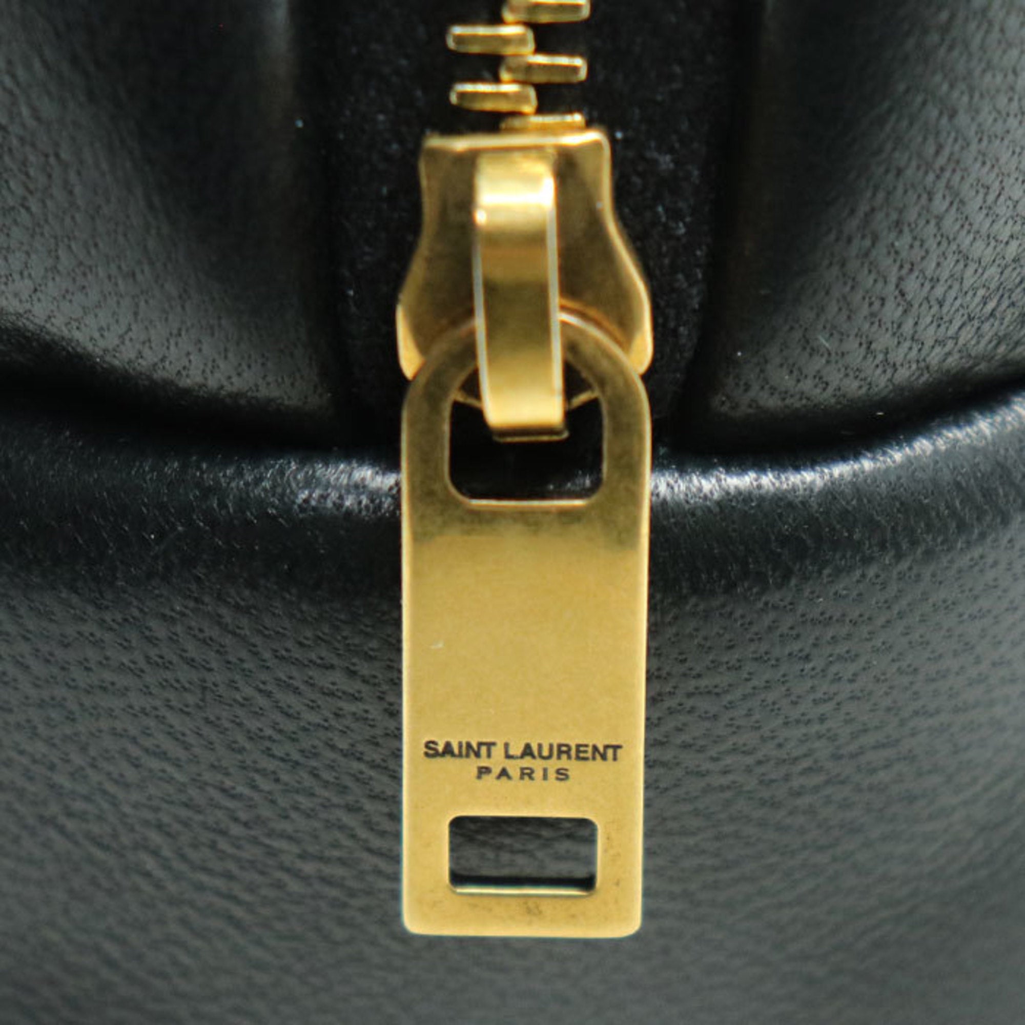 Yves Saint Laurent Black Leather Clutch Bag Pouch (Pre-Owned)
