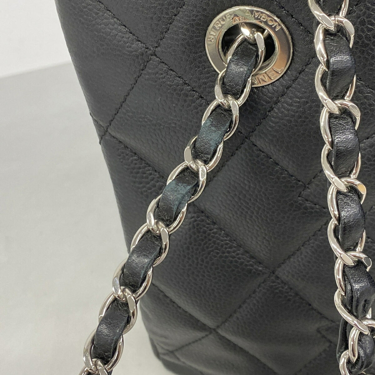Chanel Black Grained Calfskin Tote Bag (Pre-Owned)