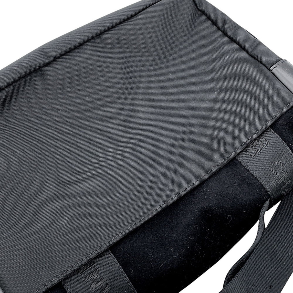 Chanel Sport Navy Black Nylon Felt Messenger Bag Shoulder Bag (Pre-Owned)