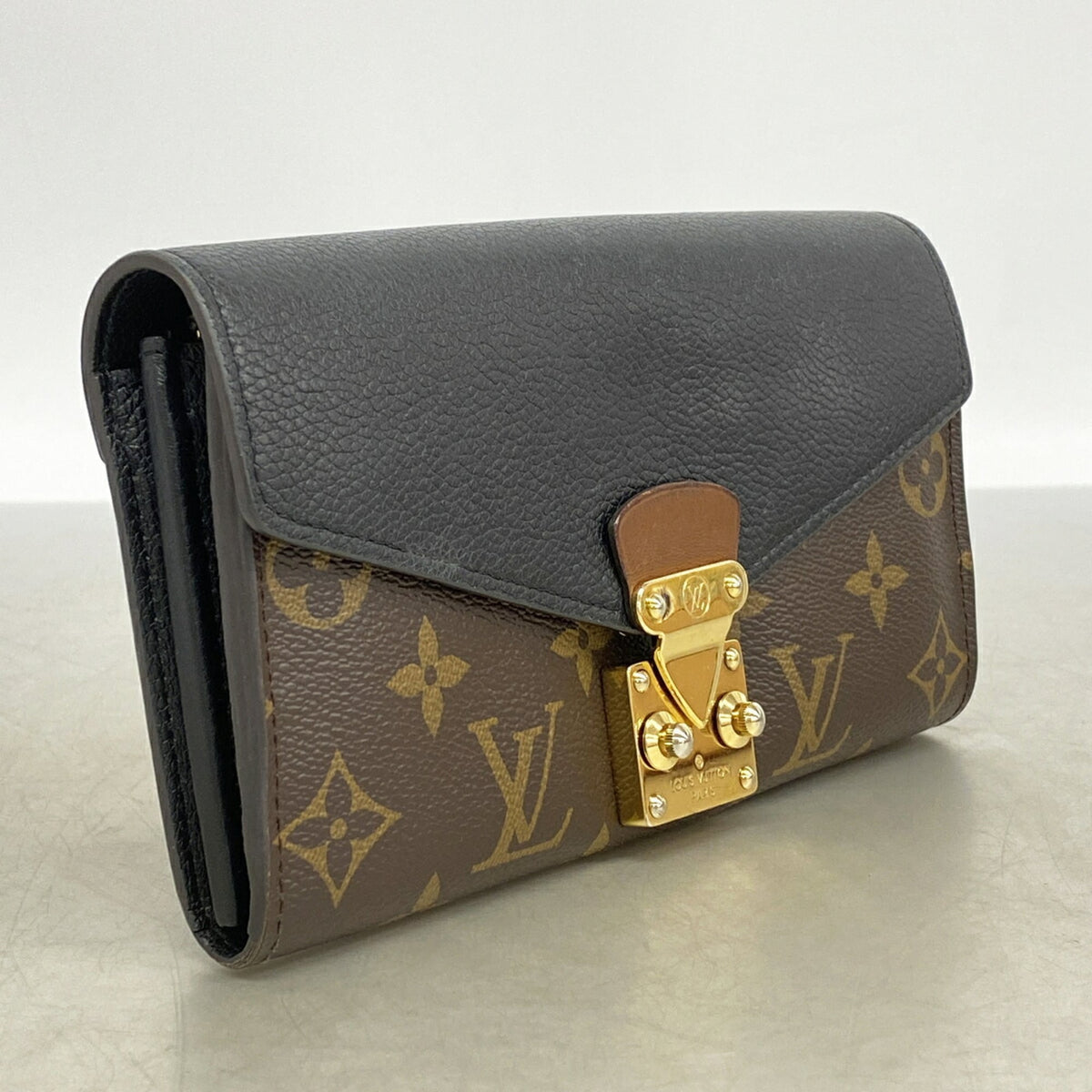 Louis Vuitton Noir Long Wallet (Bi-Fold) (Pre-Owned)