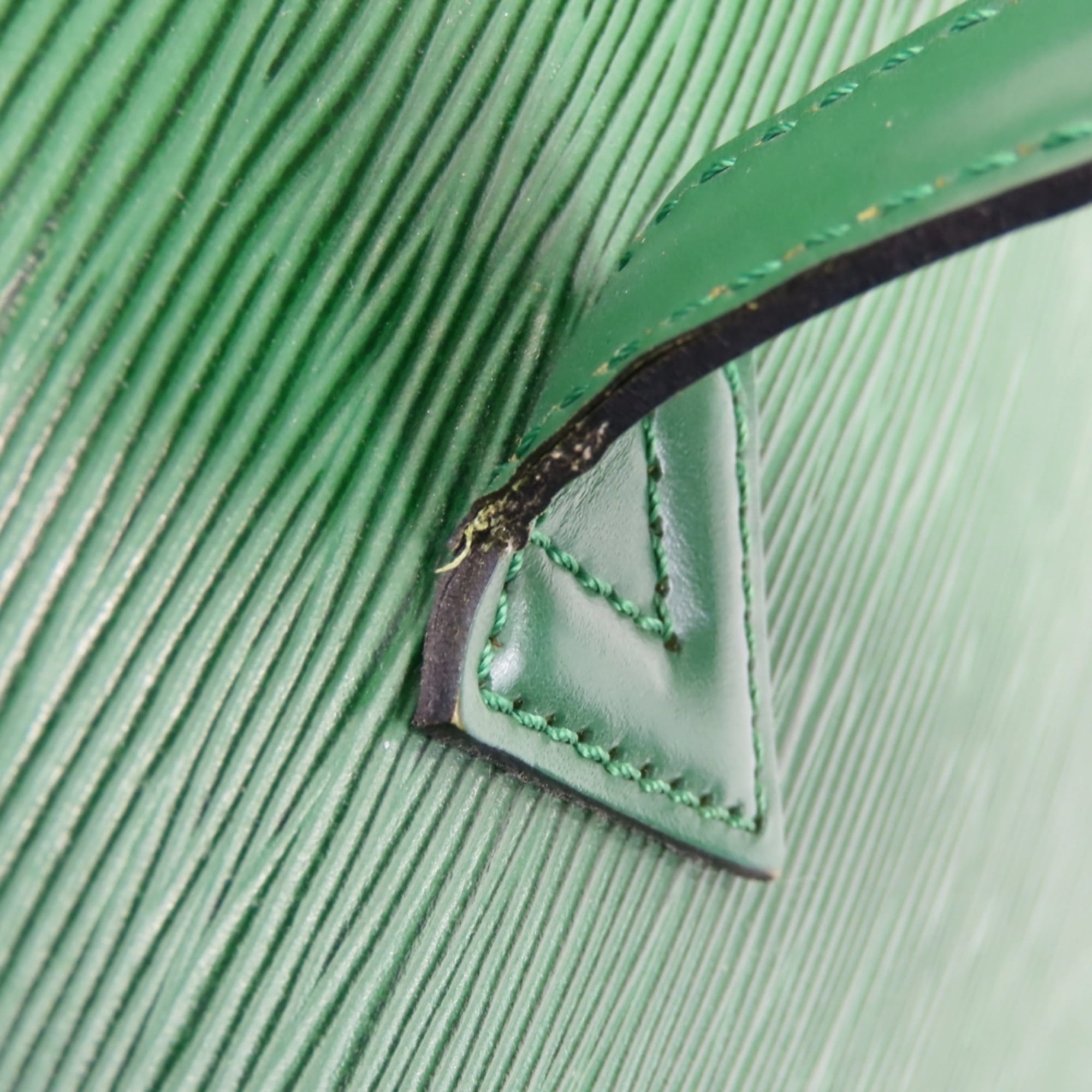 Louis Vuitton Borneo Green Epi Leather Tote Bag (Pre-Owned)
