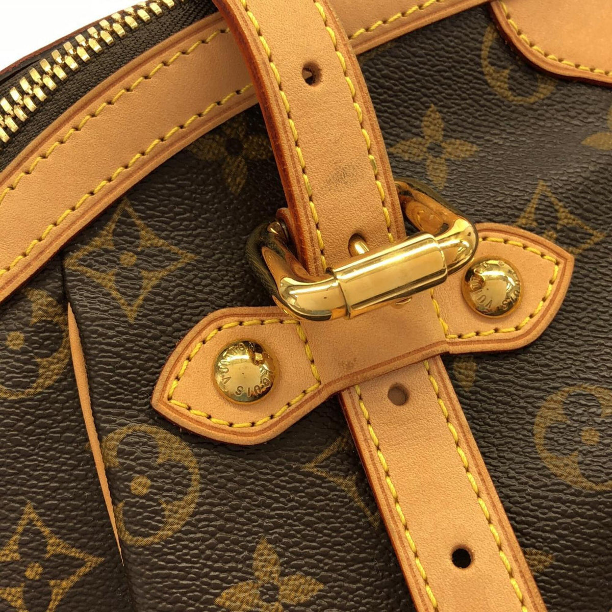 Louis Vuitton Marron Coated Canvas Shoulder Bag (Pre-Owned)
