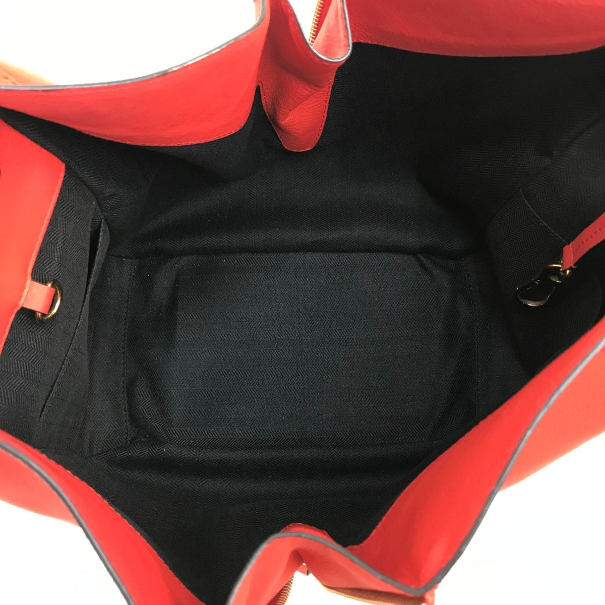Loewe Red Leather Handbag (Pre-Owned)
