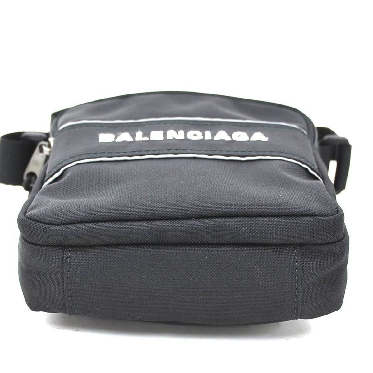 Balenciaga Black Nylon Messenger Bag Shoulder Bag (Pre-Owned)