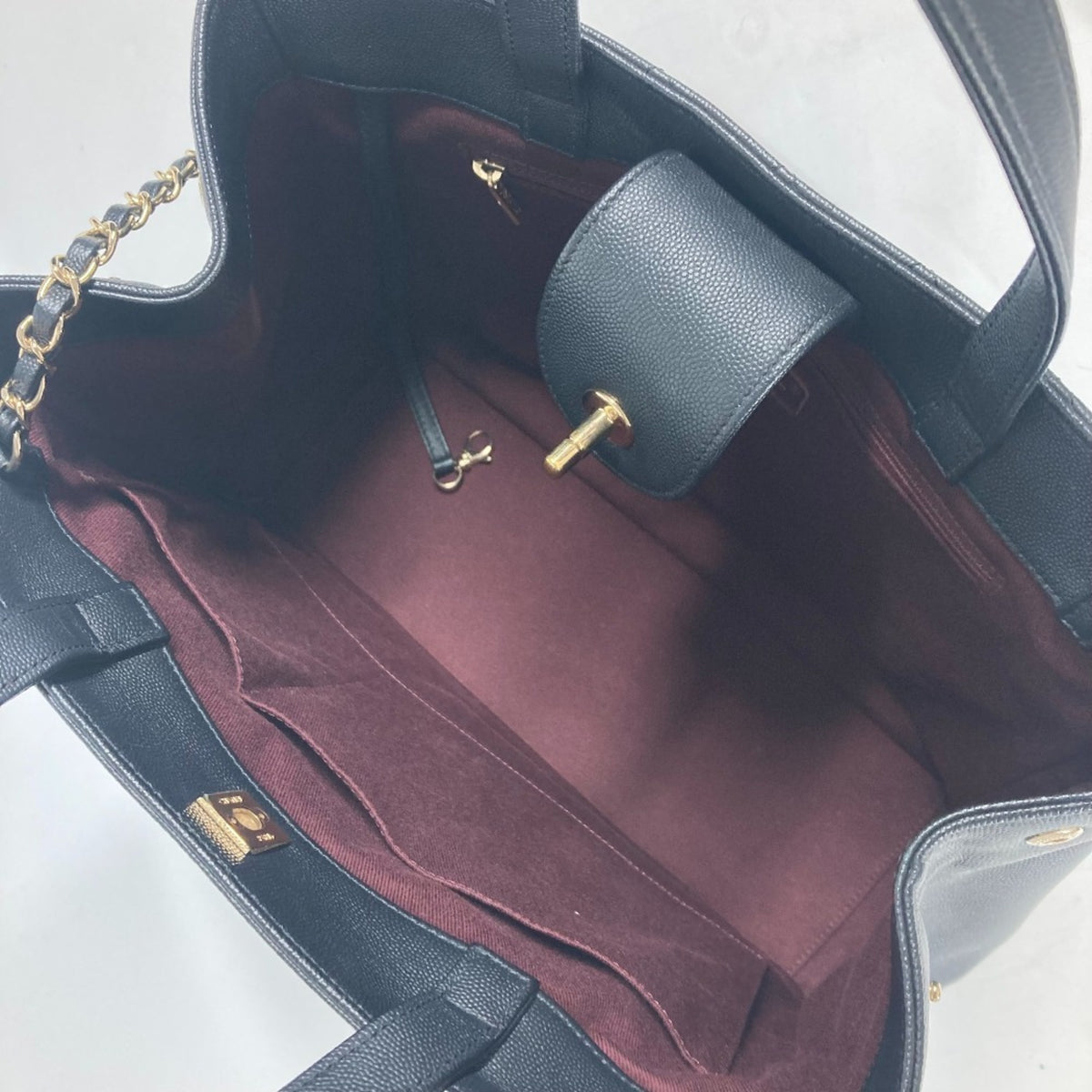 Chanel Black Grained Calfskin Shoulder Bag Tote Bag (Pre-Owned)