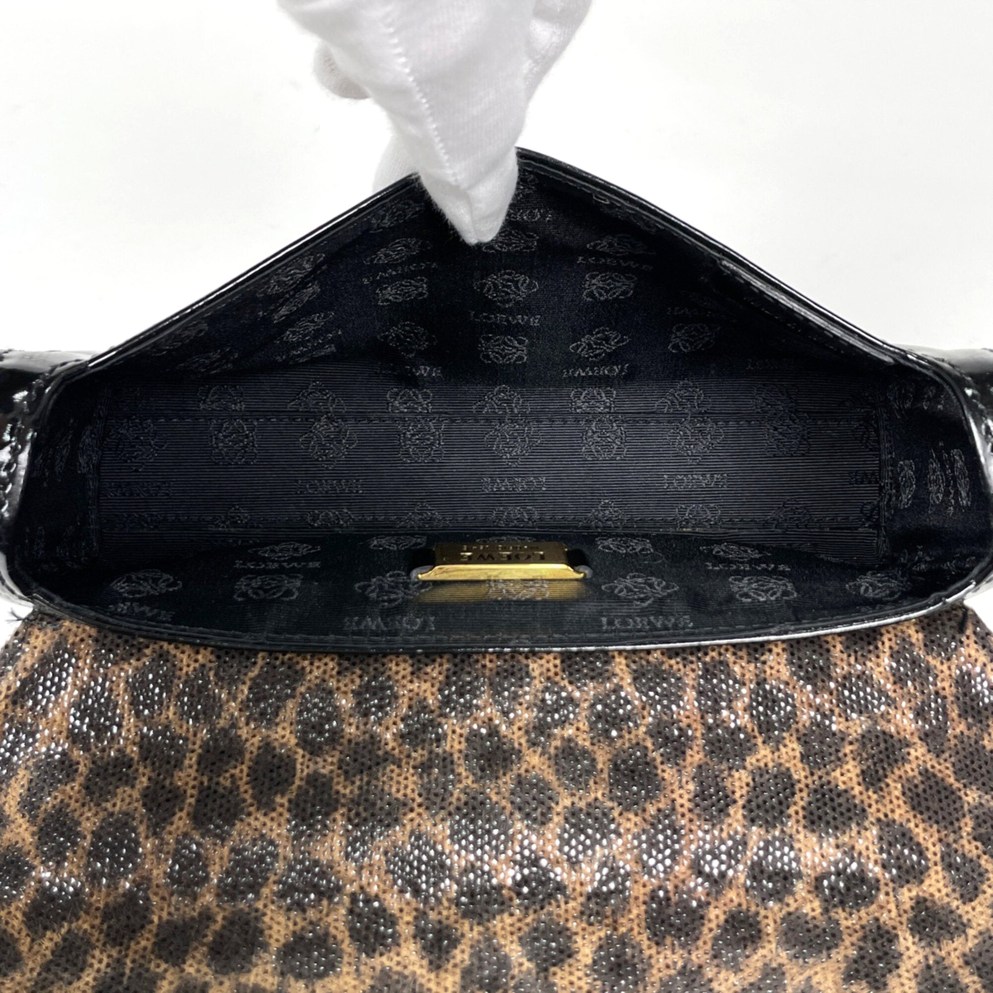 Loewe Black Patent Leather Leather Handbag (Pre-Owned)