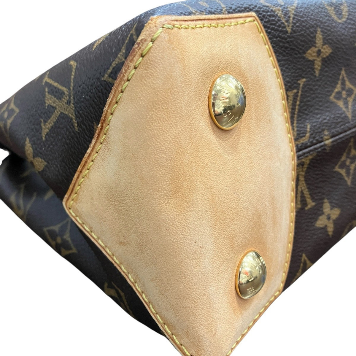 Louis Vuitton Brown Monogram Canvas Handbag (Pre-Owned)