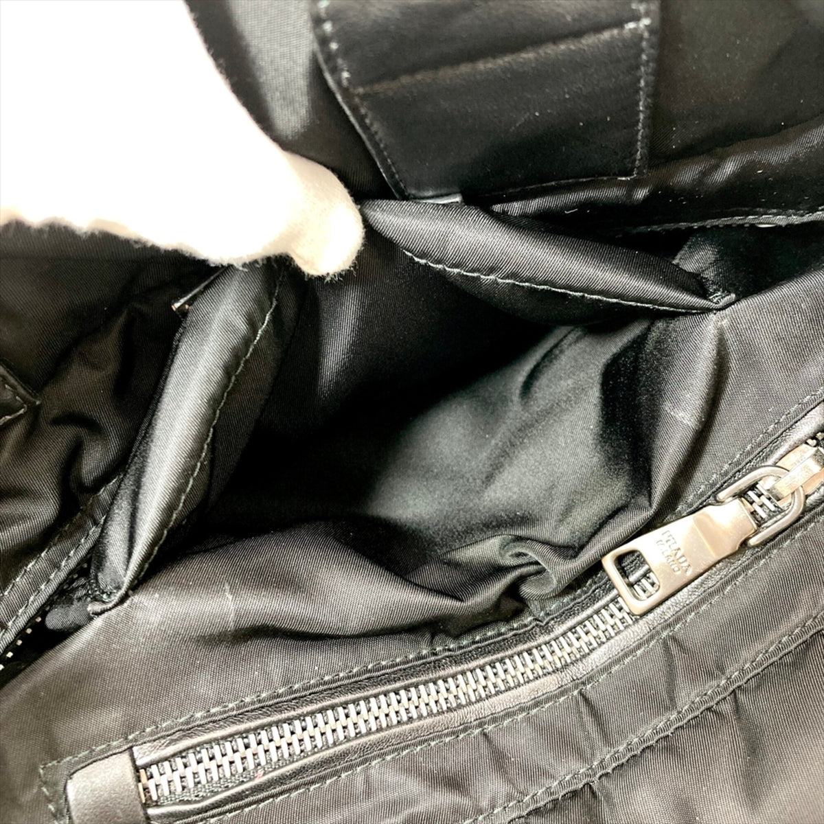 Prada Black Nylon Shoulder Bag (Pre-Owned)