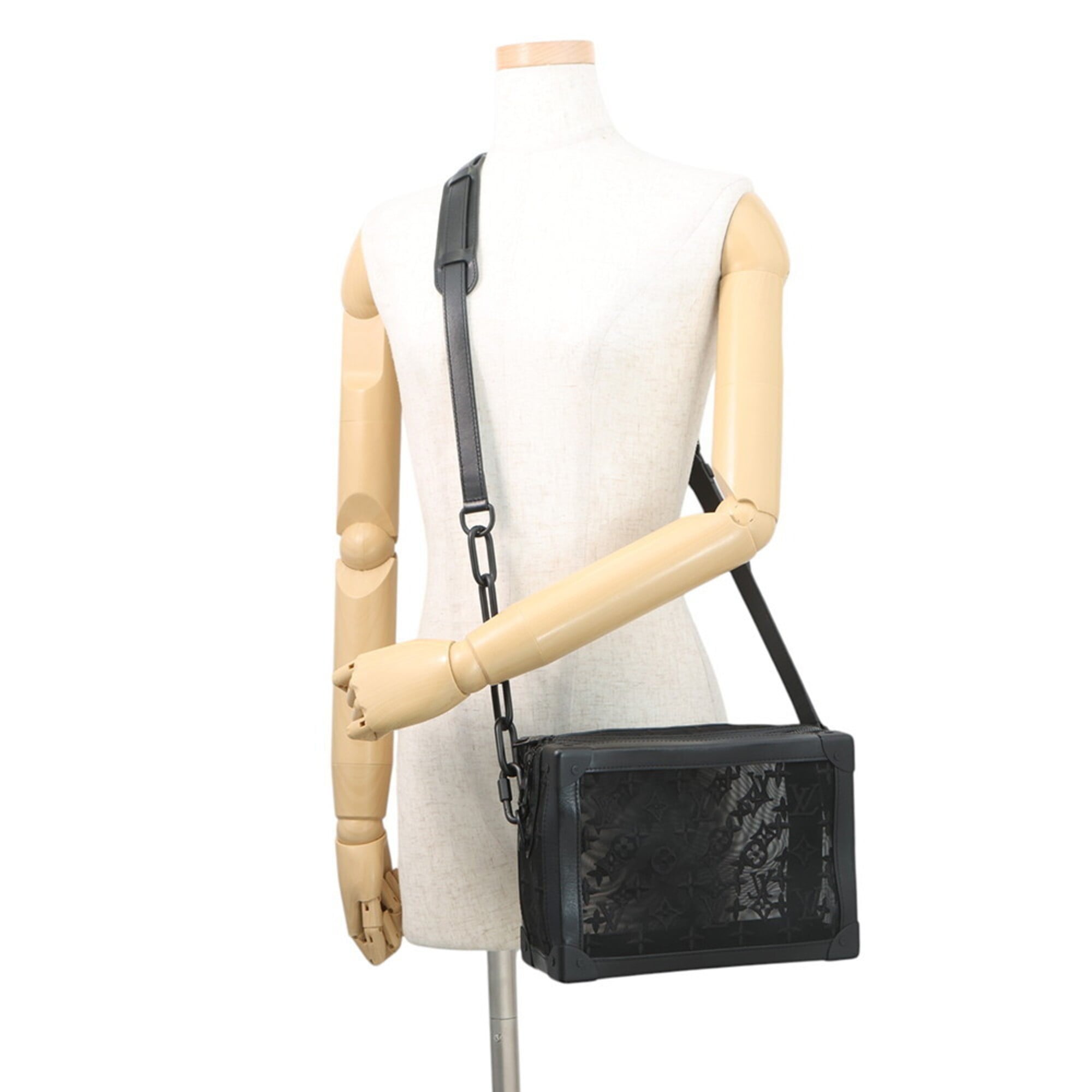 Louis Vuitton Black Monogram Noir Monogram Handbag Shoulder Bag (Pre-Owned)