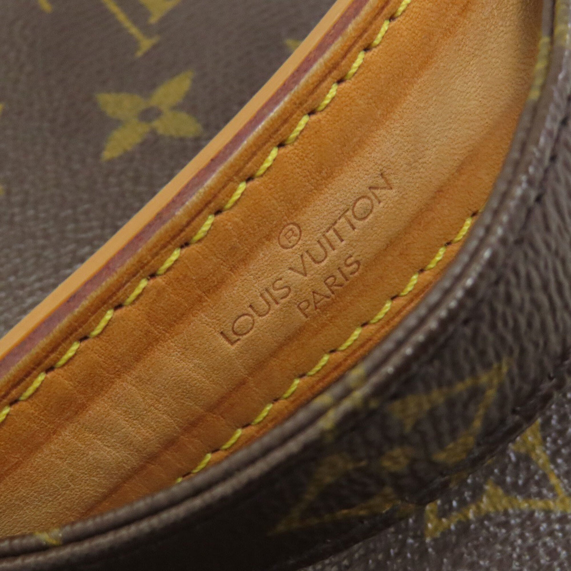 Louis Vuitton Monogram Monogram Shoulder Bag (Pre-Owned)