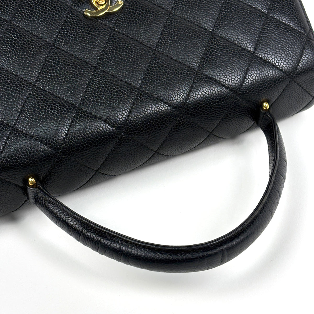 Chanel Matelasse Black Grained Calfskin Handbag (Pre-Owned)