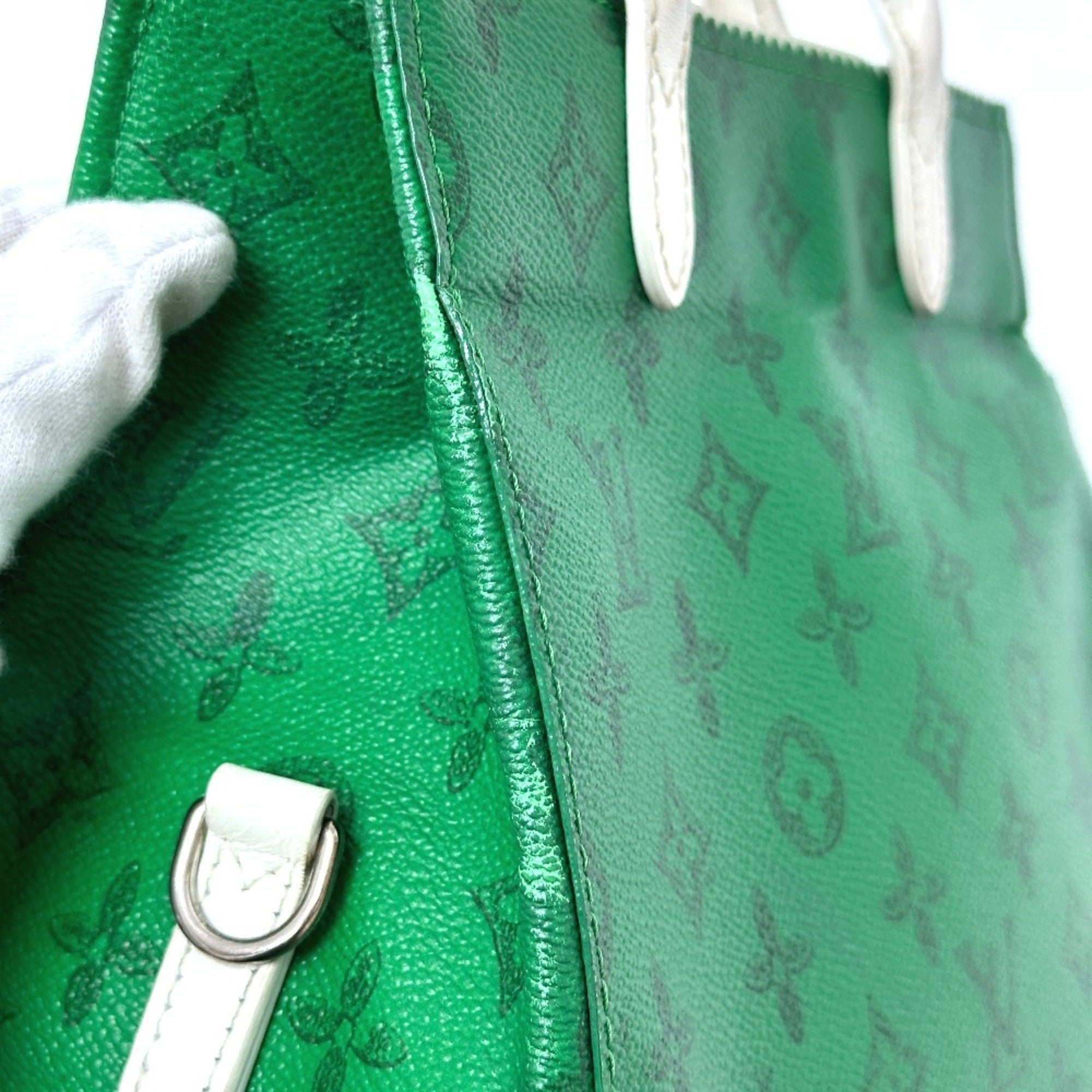 Louis Vuitton Green Monogram Handbag (Pre-Owned)