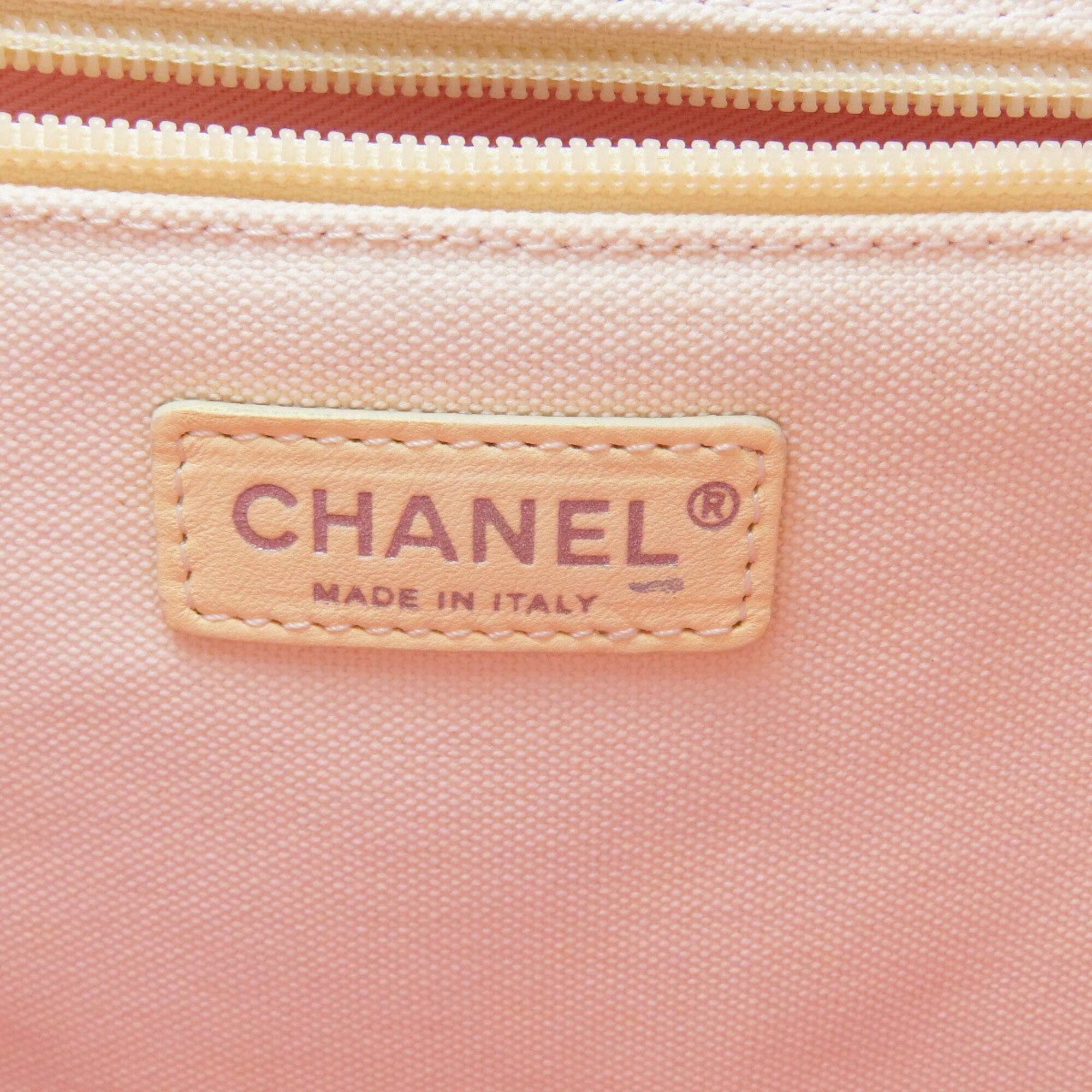 Chanel White Canvas Tote Bag (Pre-Owned)