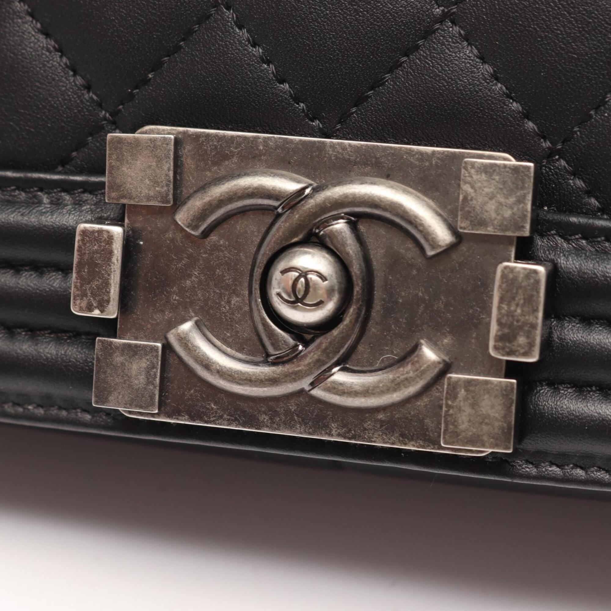 Chanel Black Leather Handbag Shoulder Bag (Pre-Owned)