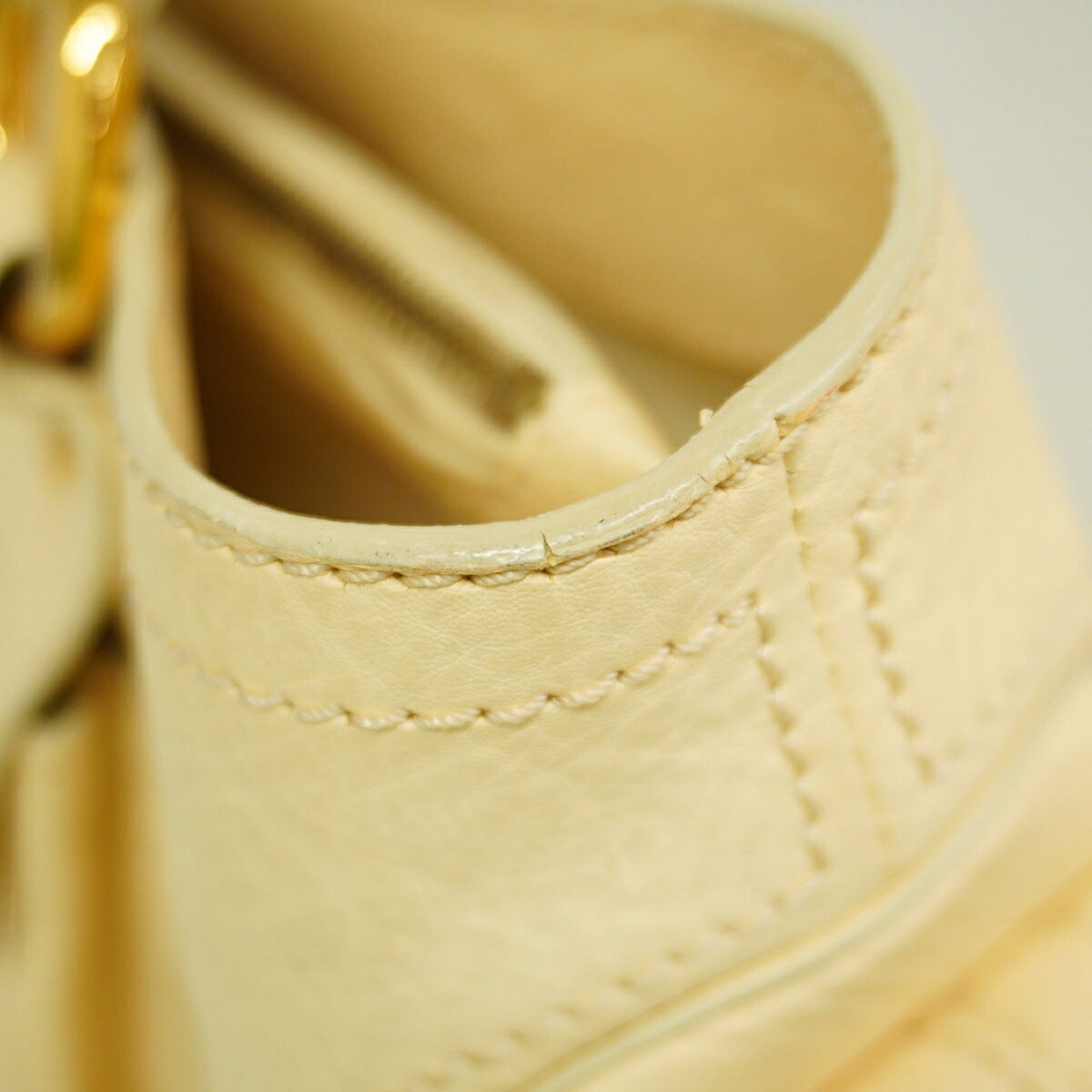 Celine Cream Leather Handbag (Pre-Owned)
