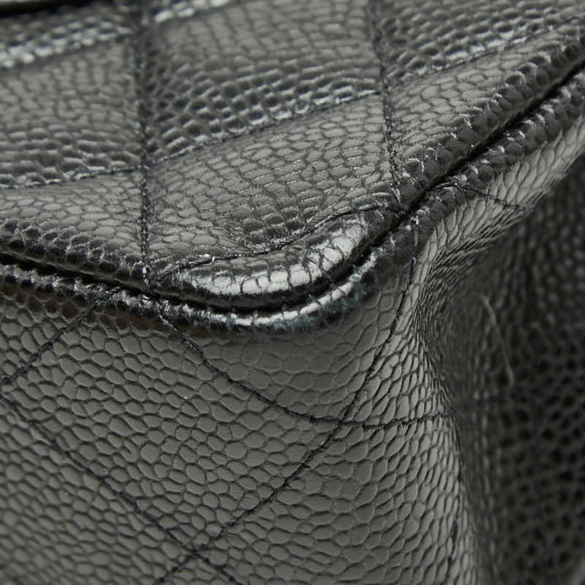 Chanel Black Grained Calfskin Shoulder Bag (Pre-Owned)